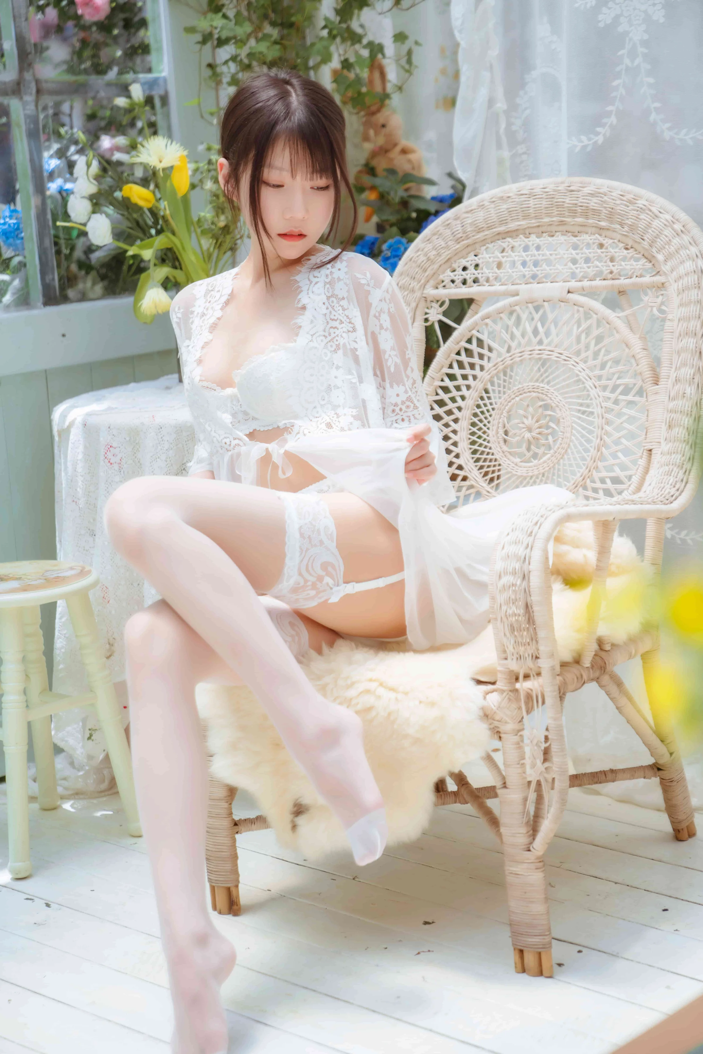 香草喵露露-玻璃房少女[79P-1.13G]｜高清图片集