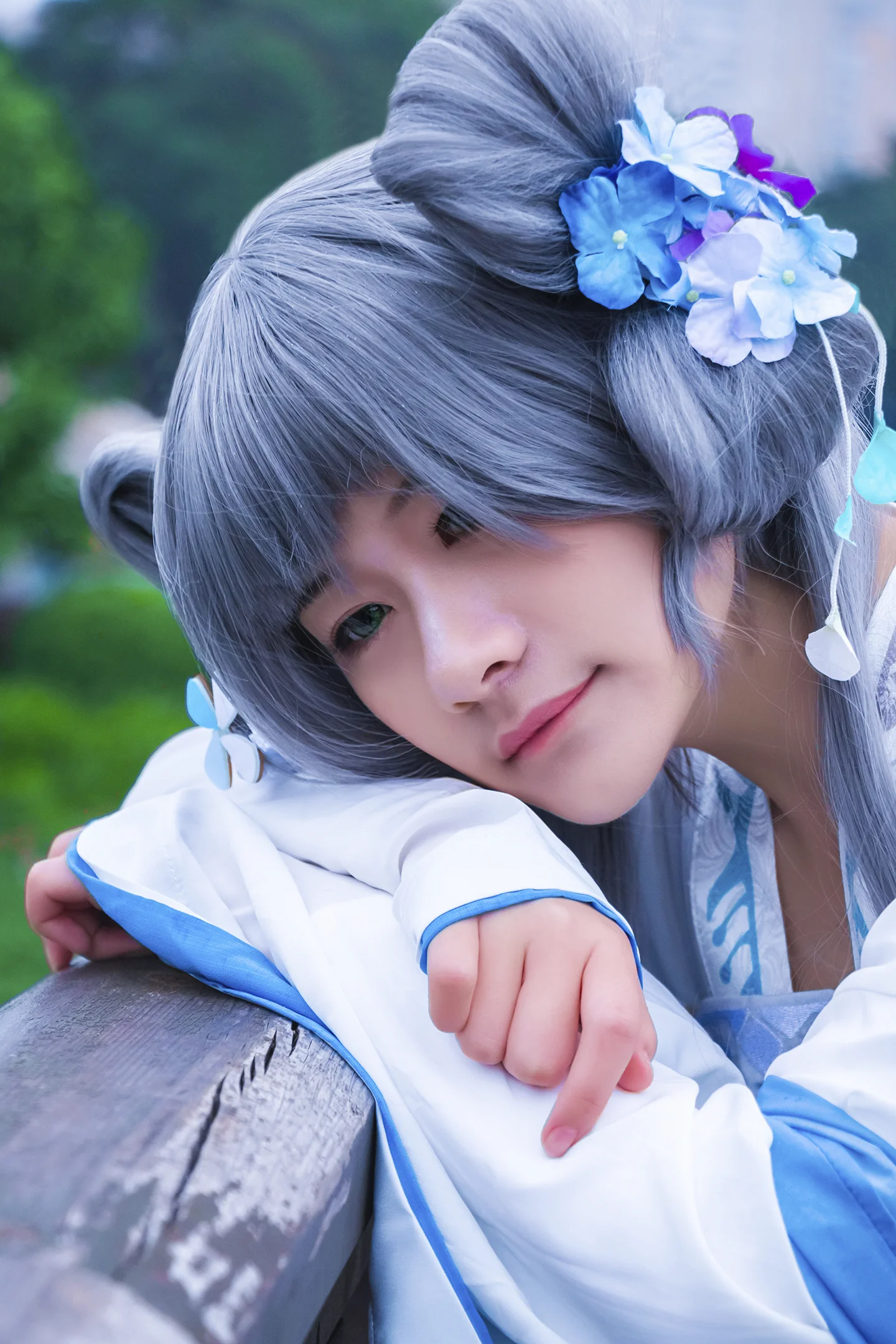 VOCALOID洛天依 花辰月夕COS写真