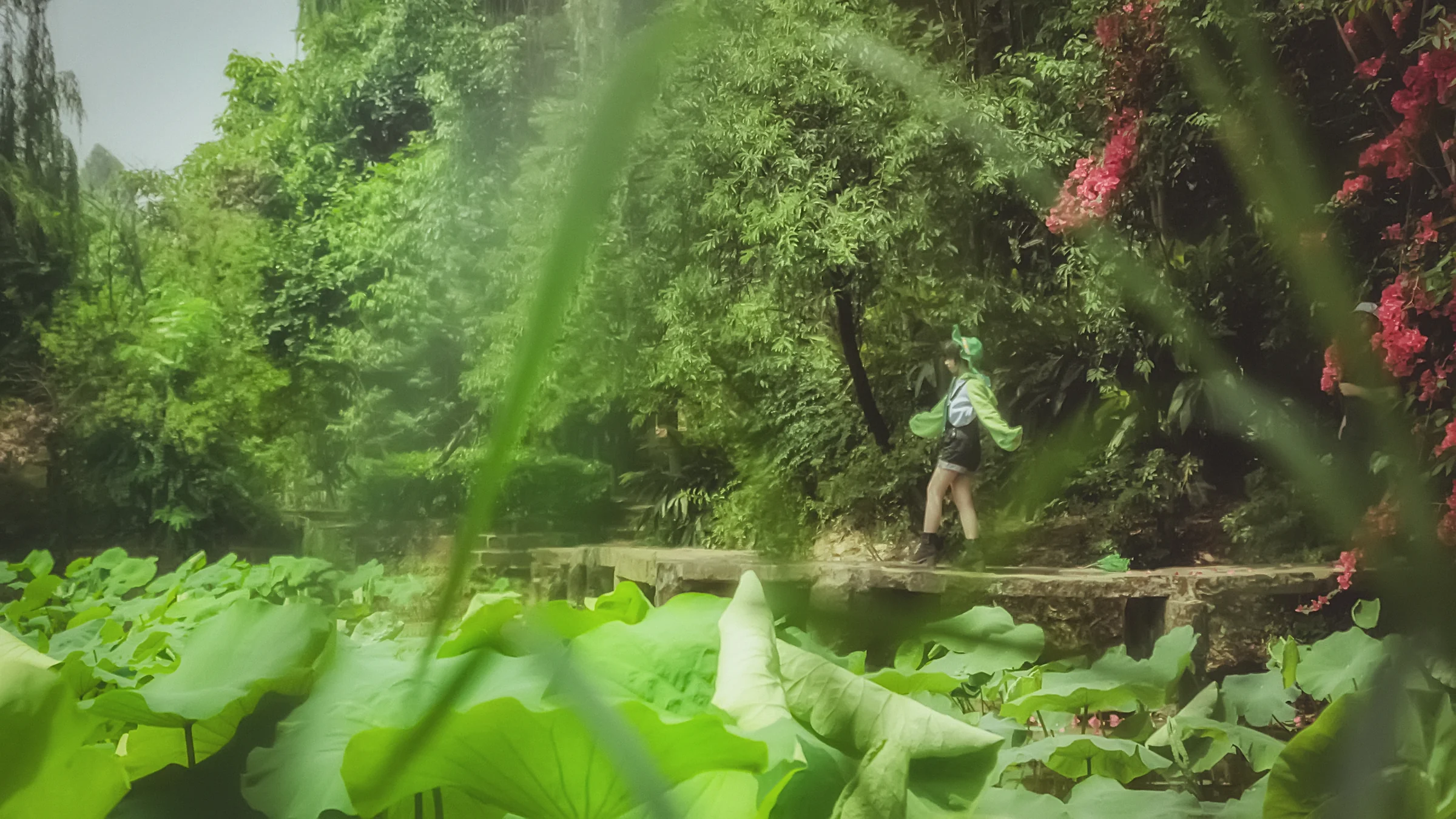 旅行青蛙呱儿子COS写真