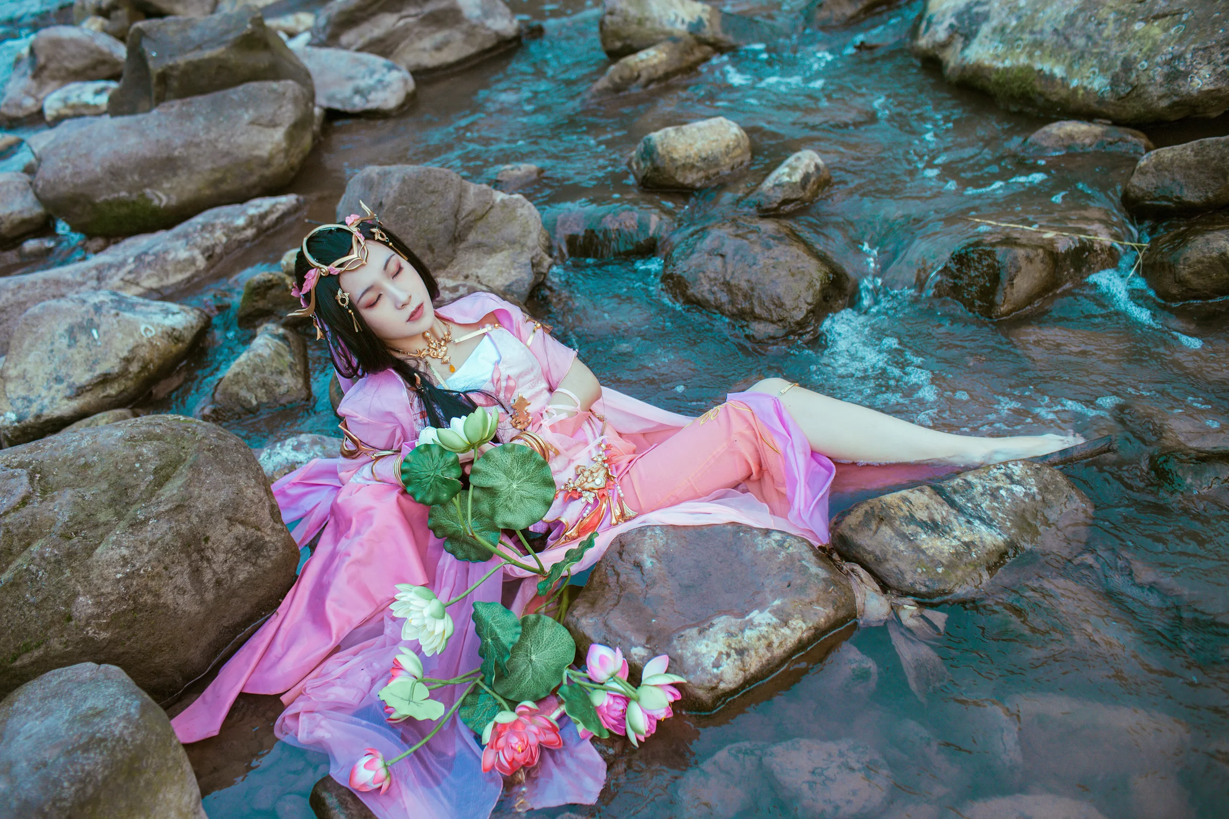 一船星月坐听香——七秀.雪河COS写真
