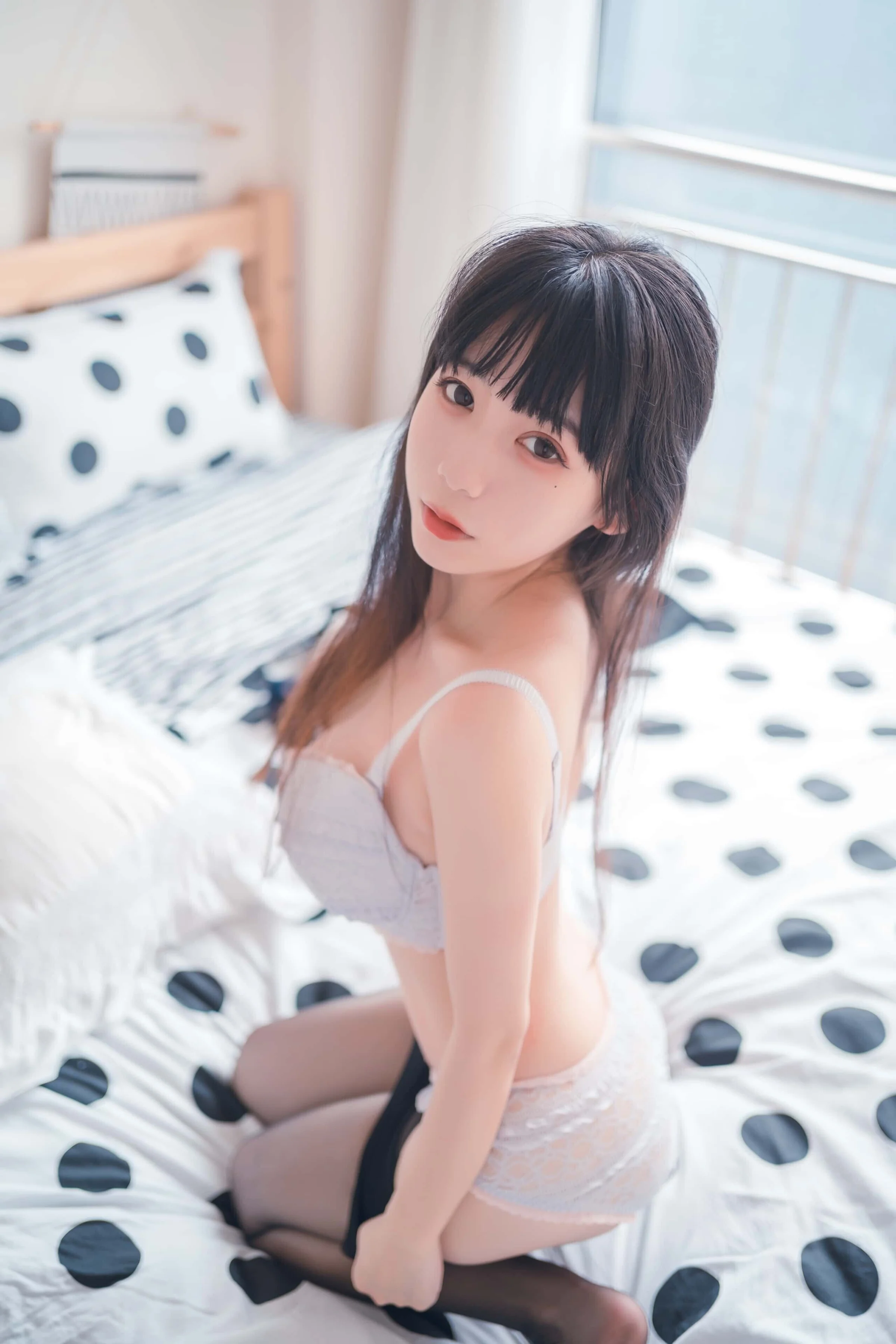 usejan(蓝蓝) – NO.05 私语｜高清图片集