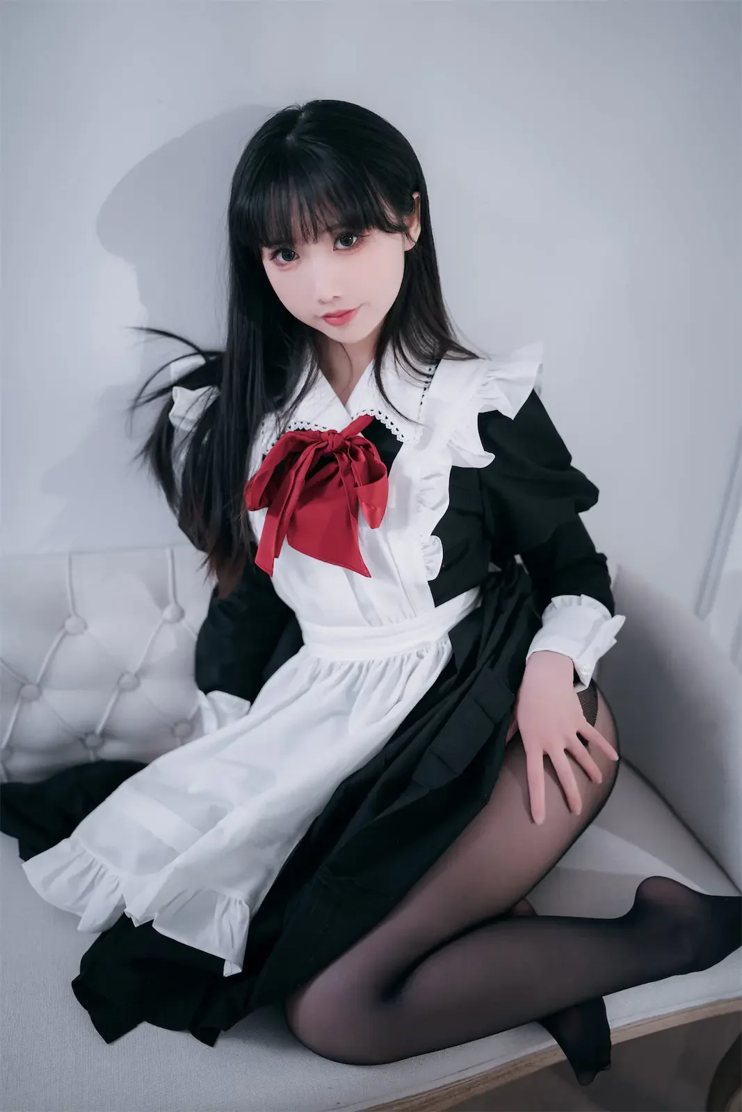 面饼仙儿 – 红高跟女仆｜高清图片集