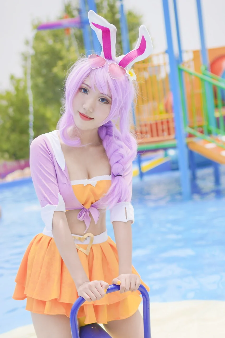 公孙离蜜橘之夏泳装COS写真
