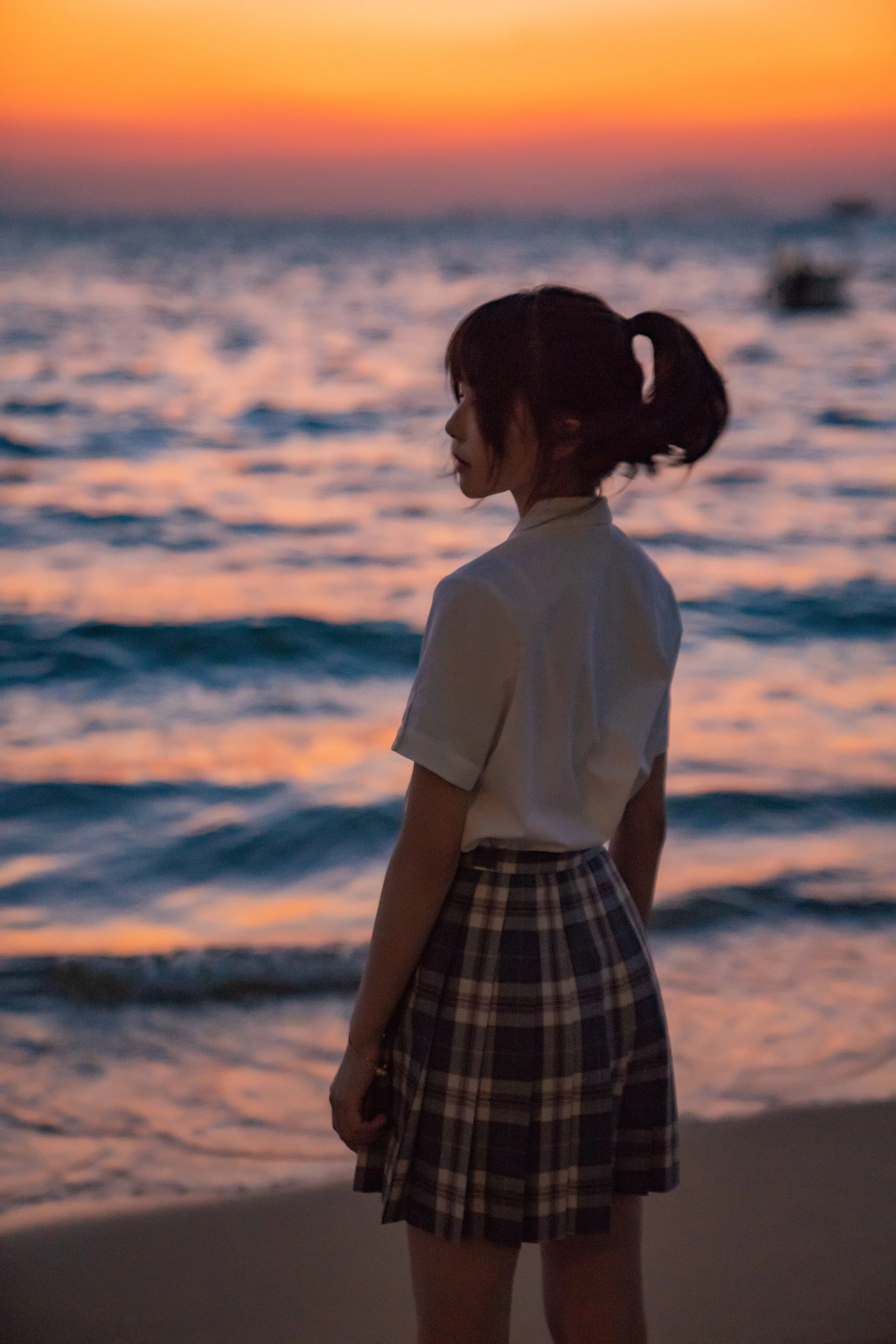 桜桃喵 – 逐海 [17P]｜高清图片集