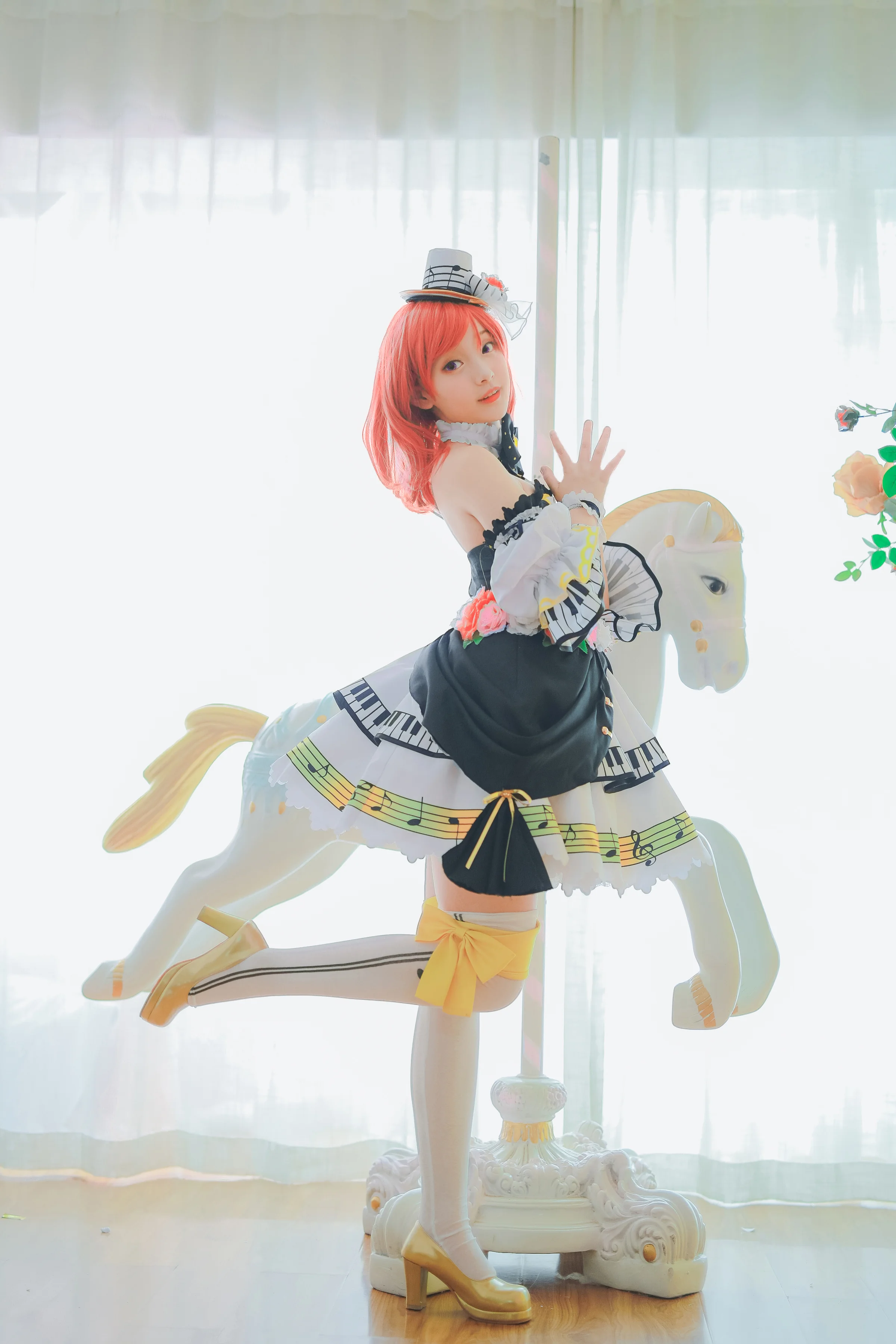 西木野真姬乐器觉醒COS写真