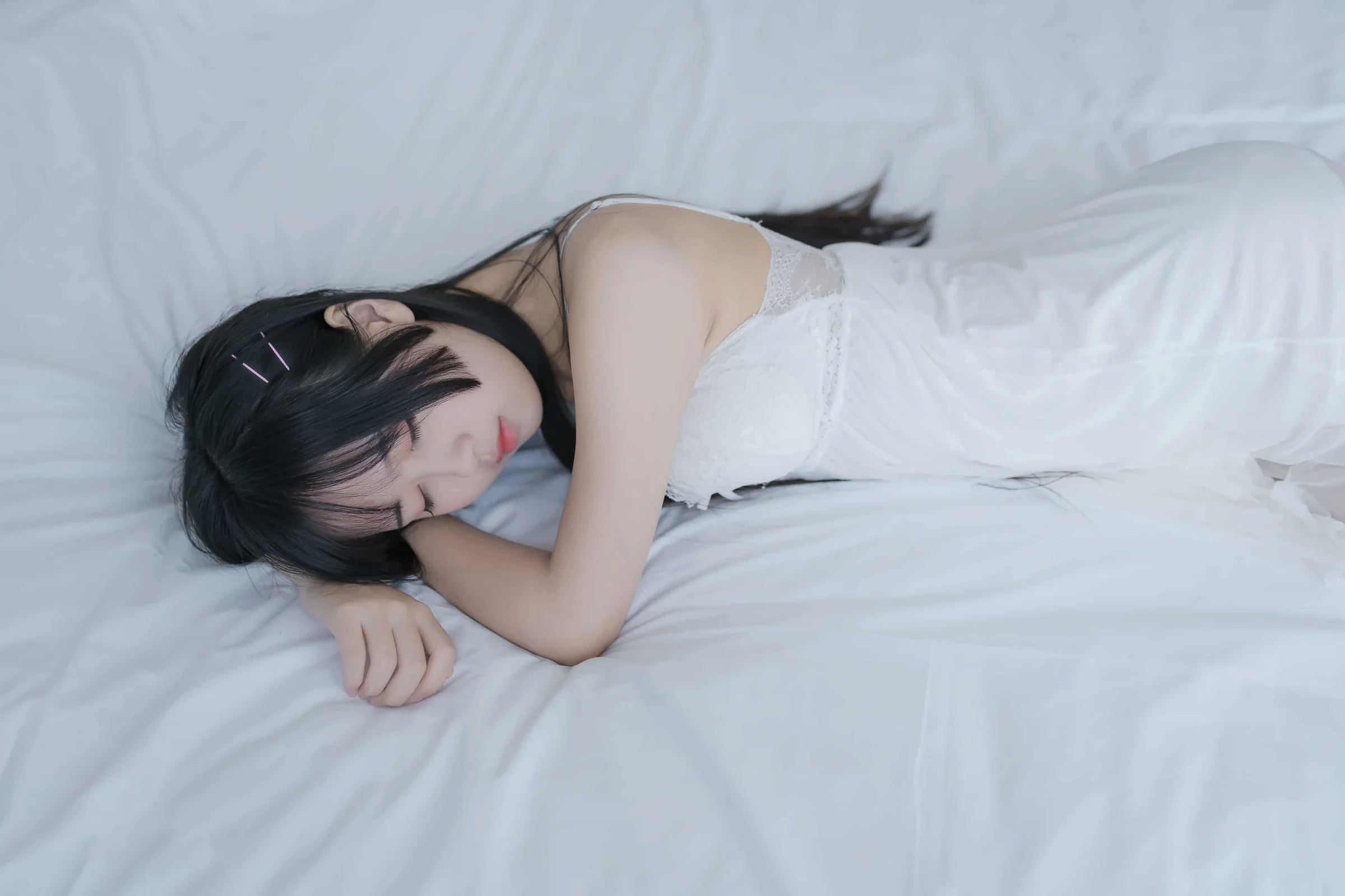 萌芽儿o0-白色私房[44P]｜高清图片集