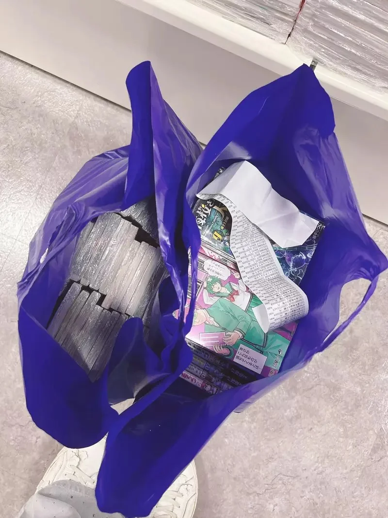 日本出版社促銷《買漫畫送插畫小卡》引爆黃牛狂搶書店宛如颱風過境｜高清图片集