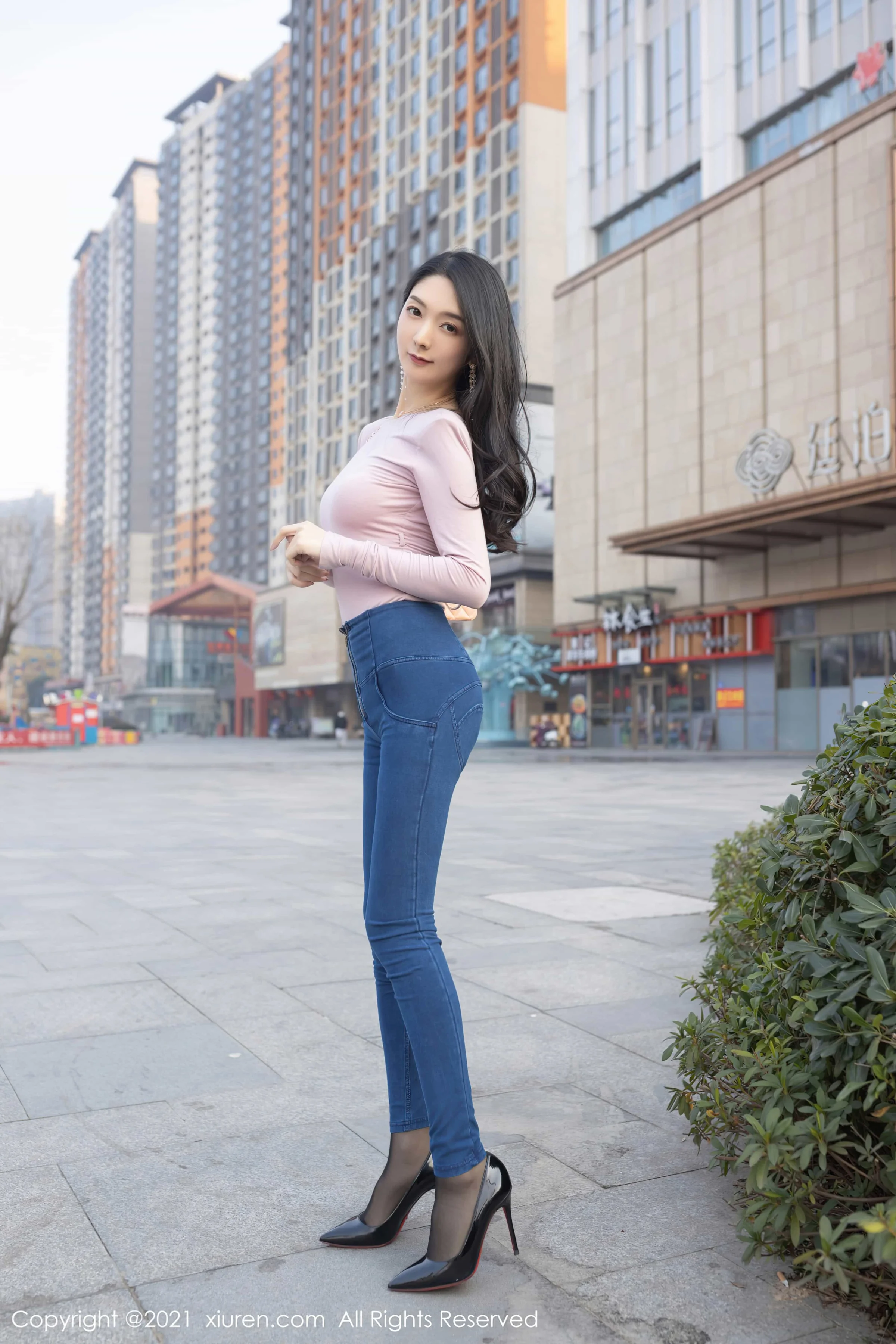 [秀人网]美媛馆 2021-03-22 Vol.3227 Angela00 小热巴｜高清图片集