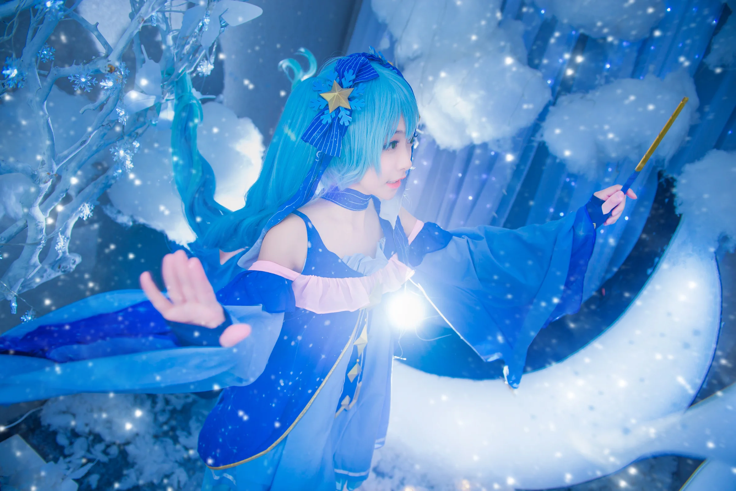 Miku星与雪的公主COS写真