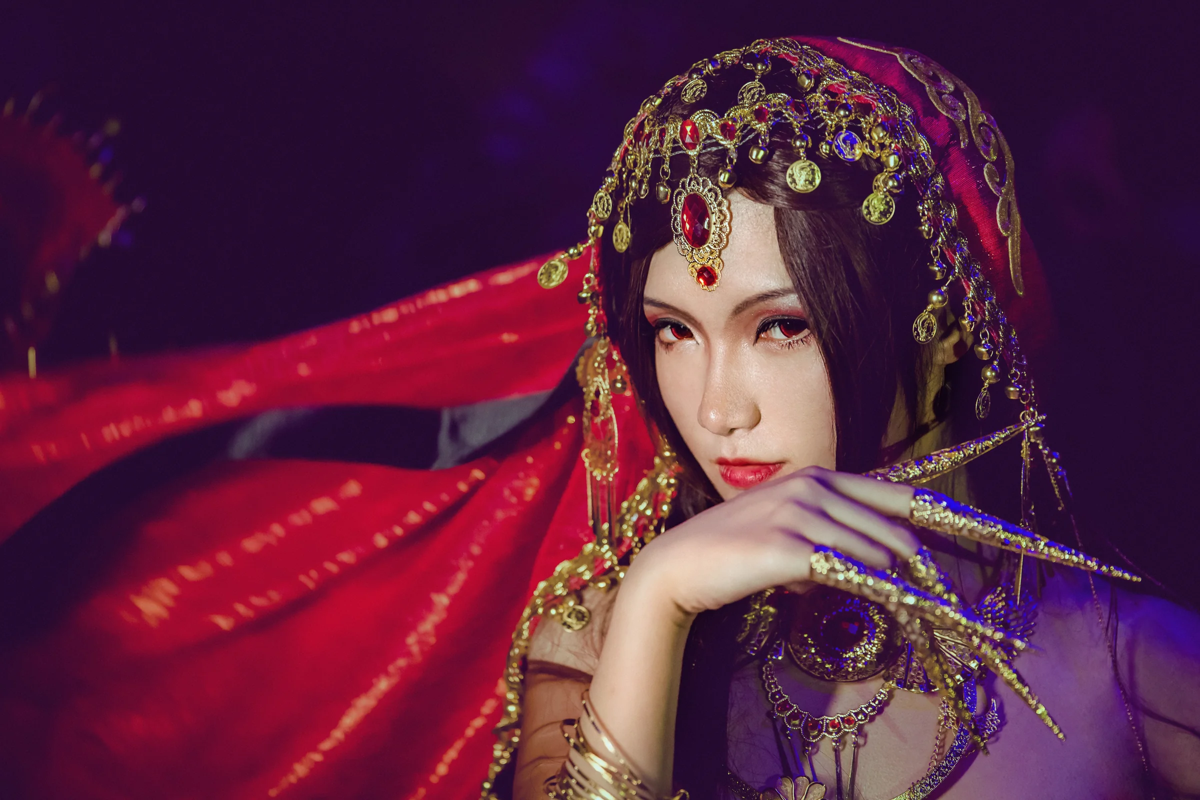 剑网三红衣教圣女·探雪COS写真
