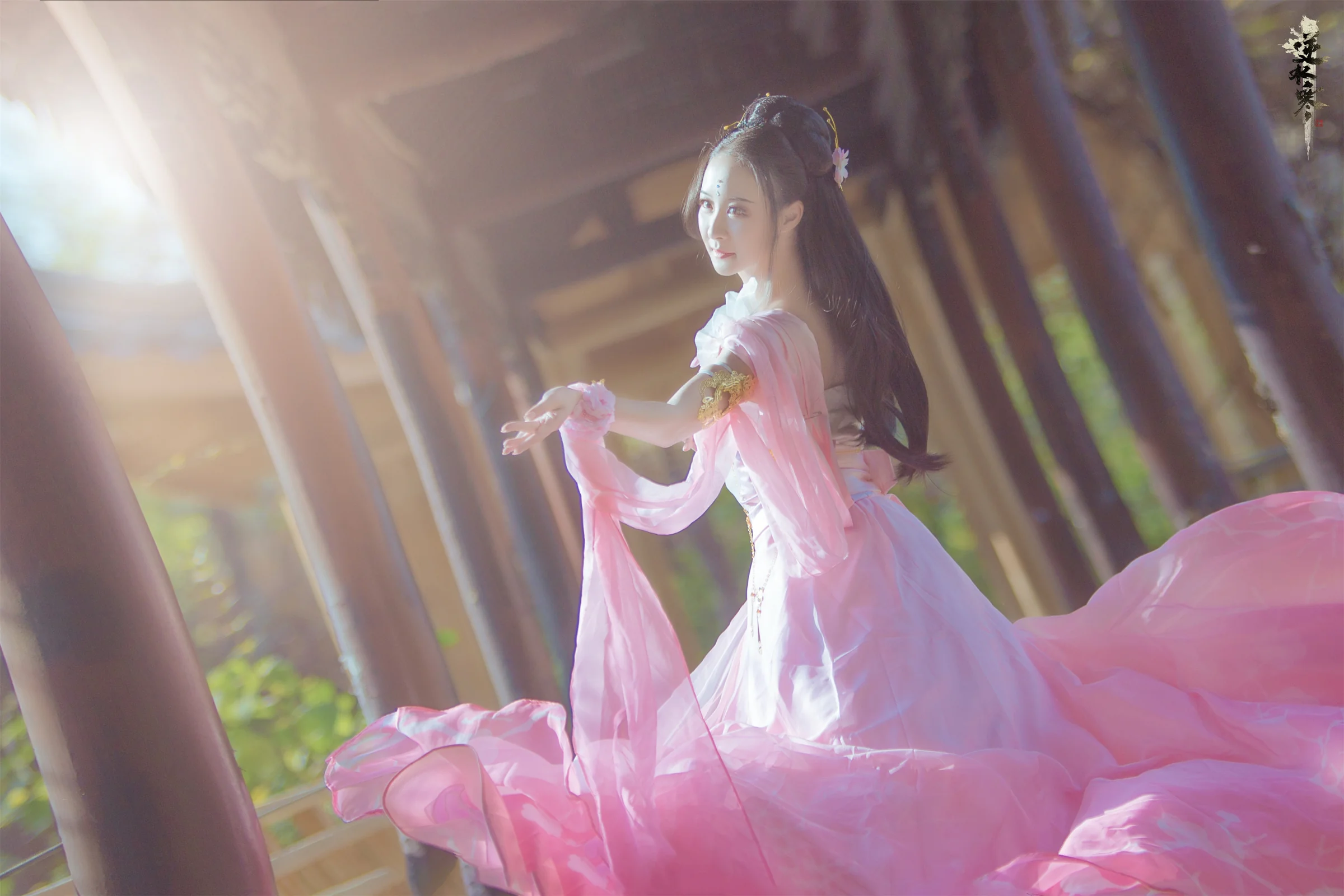 逆水寒·龙吟·桃华灼霜COS写真