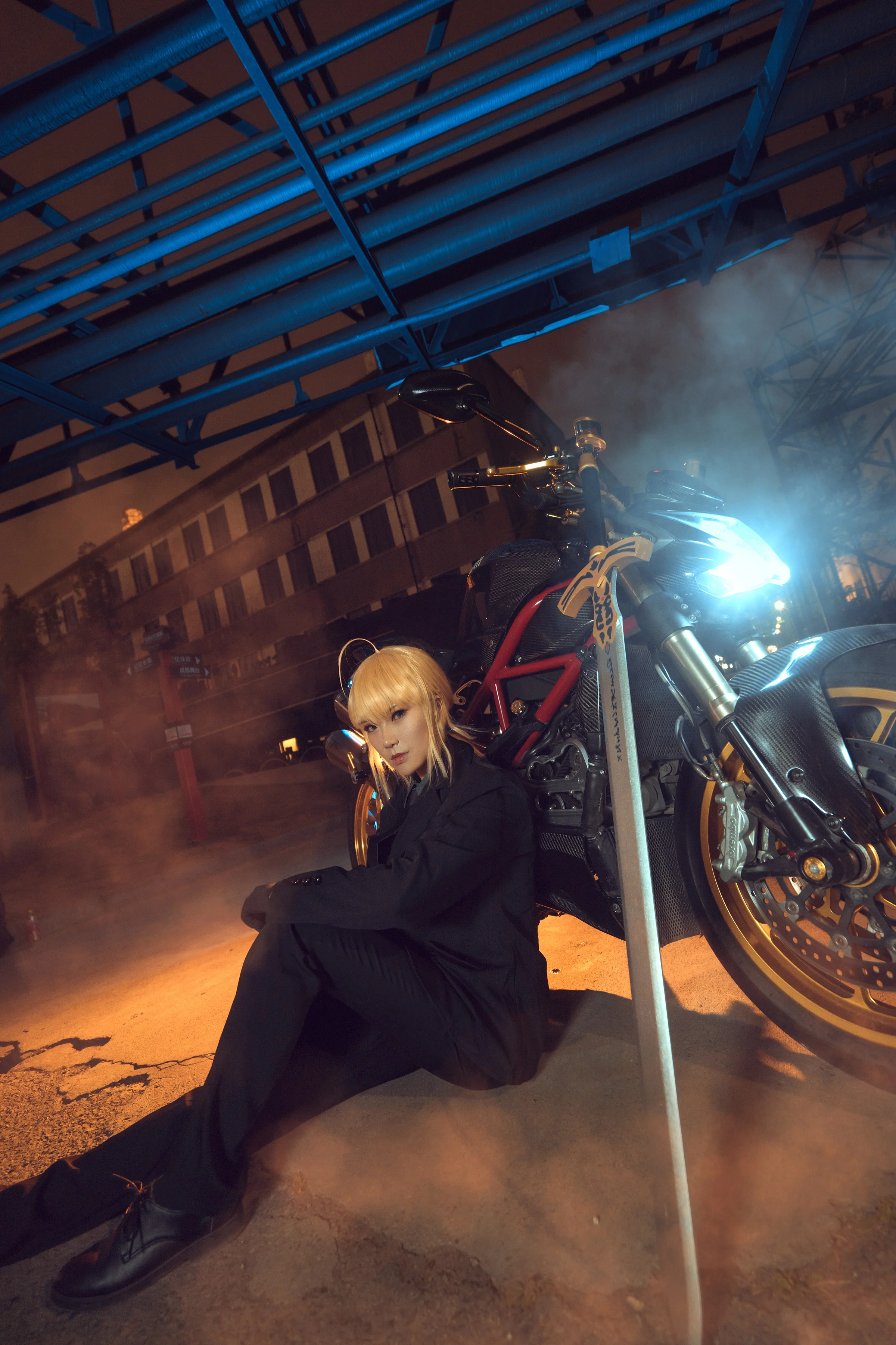 Fate/Zero——黑西装saber COS写真