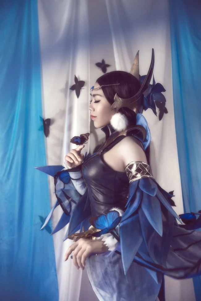 《夜蝶弥香》貂蝉蝴蝶梦COS写真