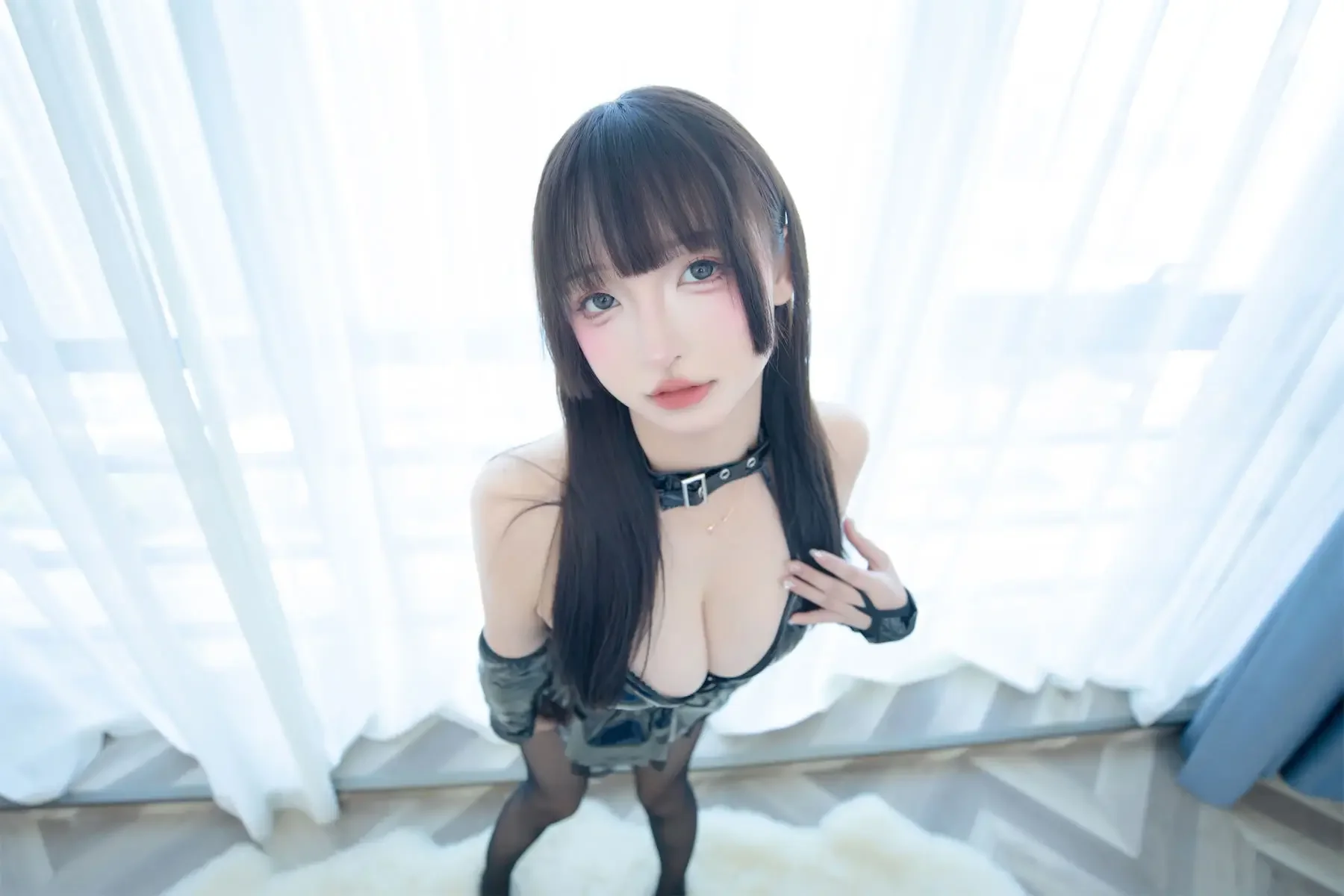 神楽坂真冬 – 美脚调教｜高清图片集