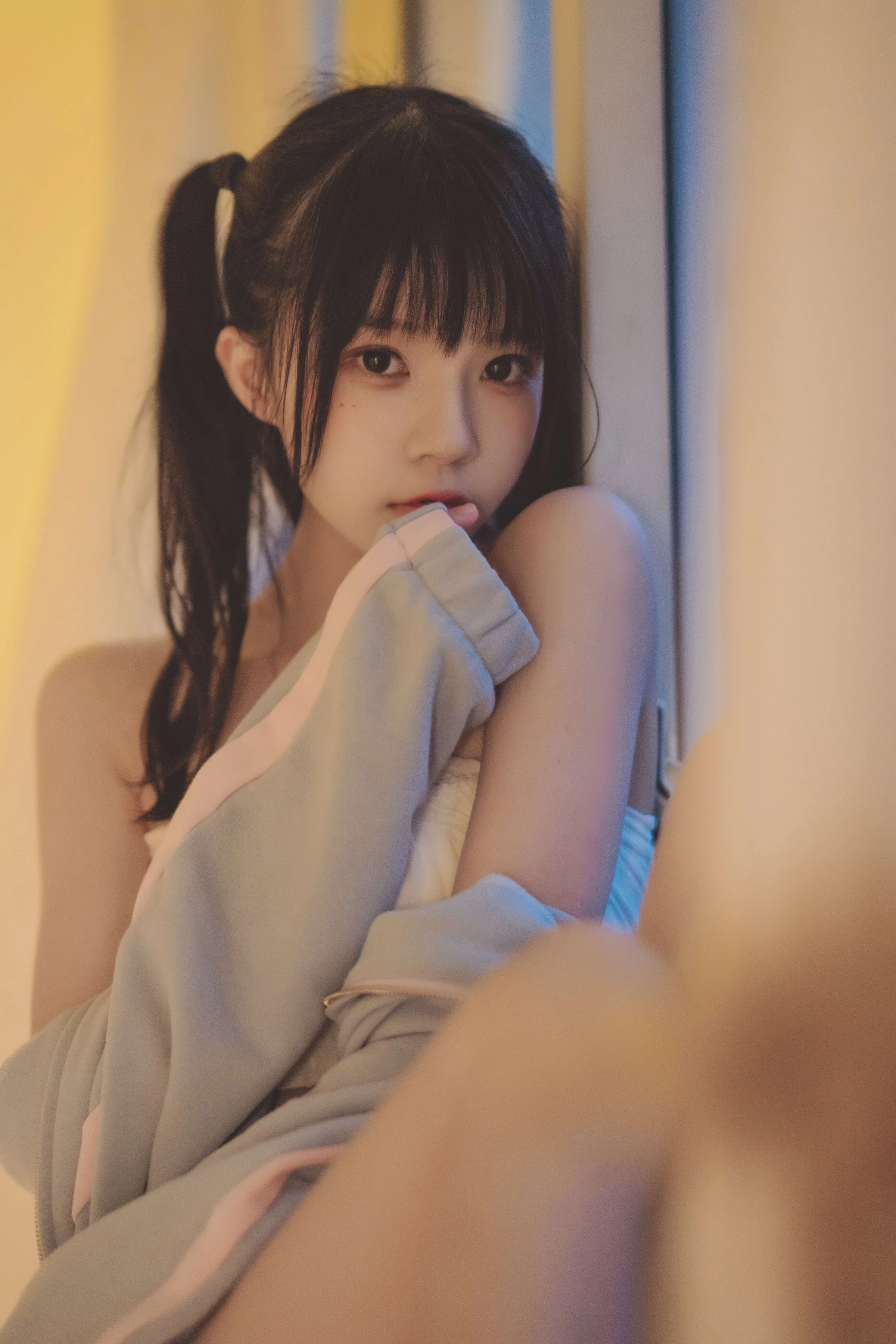 桜桃喵 – 碎星 [19P]｜高清图片集