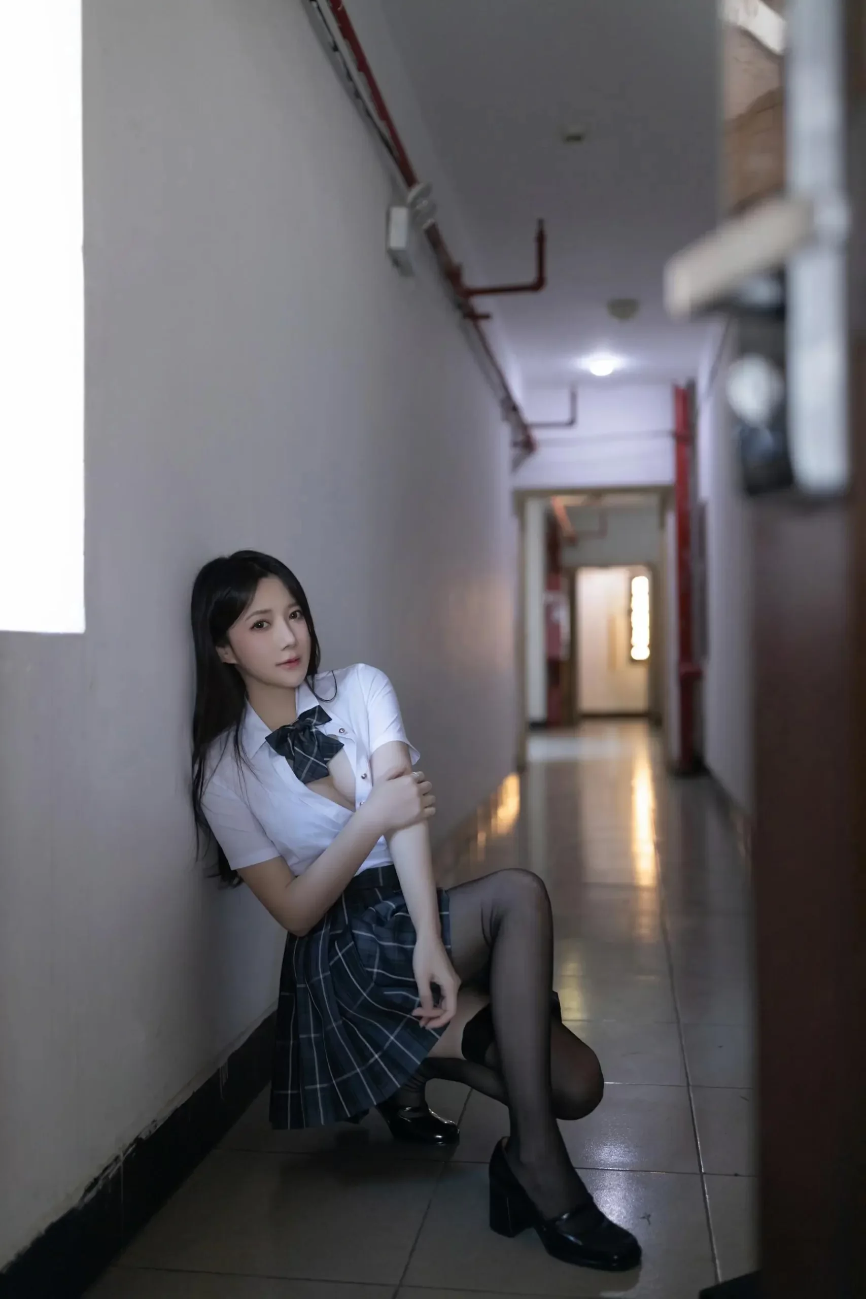 鱼子酱Fish – 《碎衬衫》写真