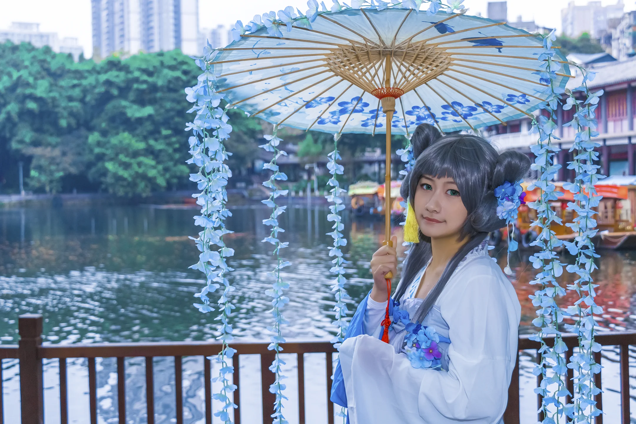 VOCALOID洛天依 花辰月夕COS写真