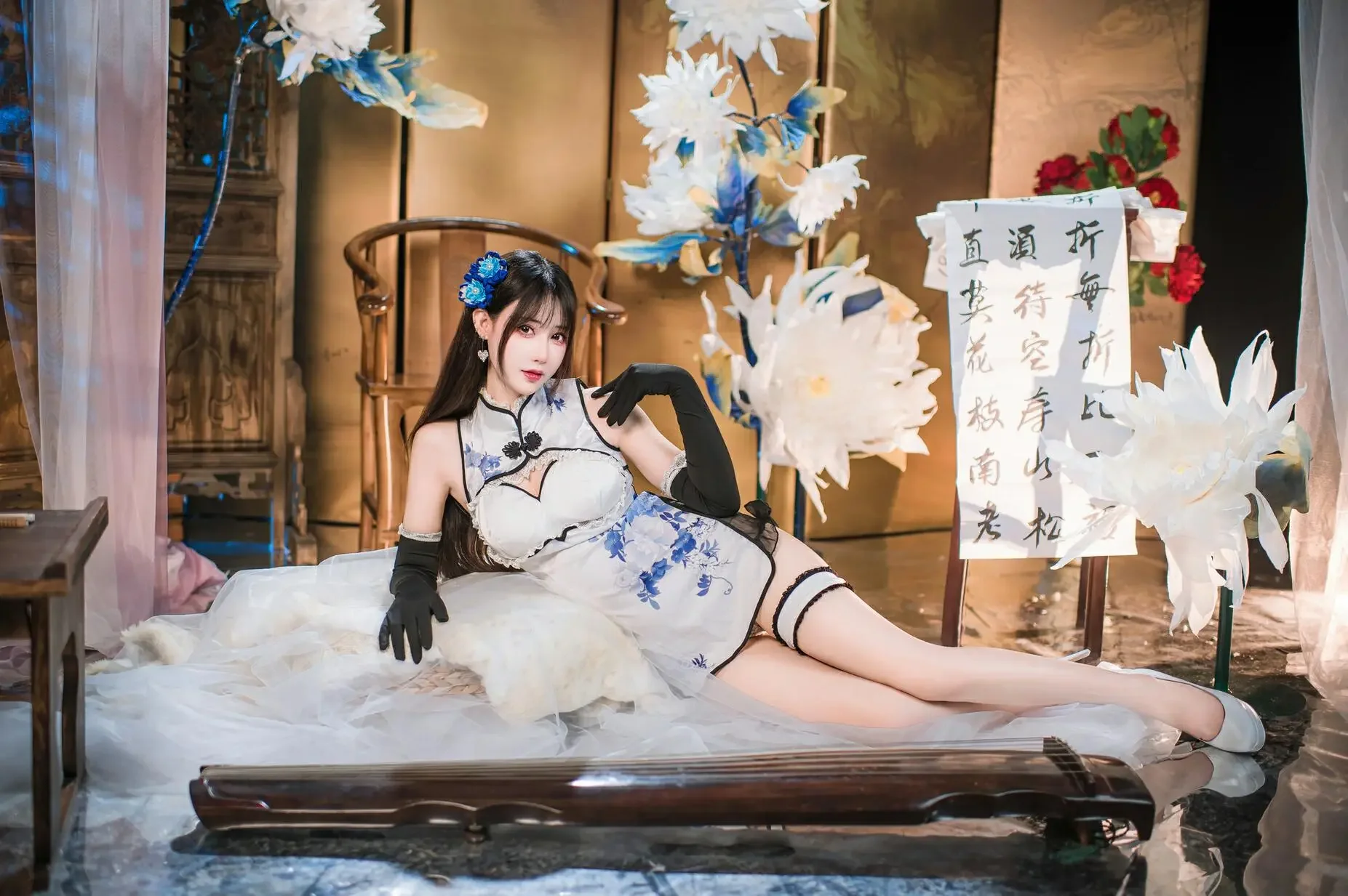 羽生三未 – 瓶儿·青花瓷旗袍｜高清图片集