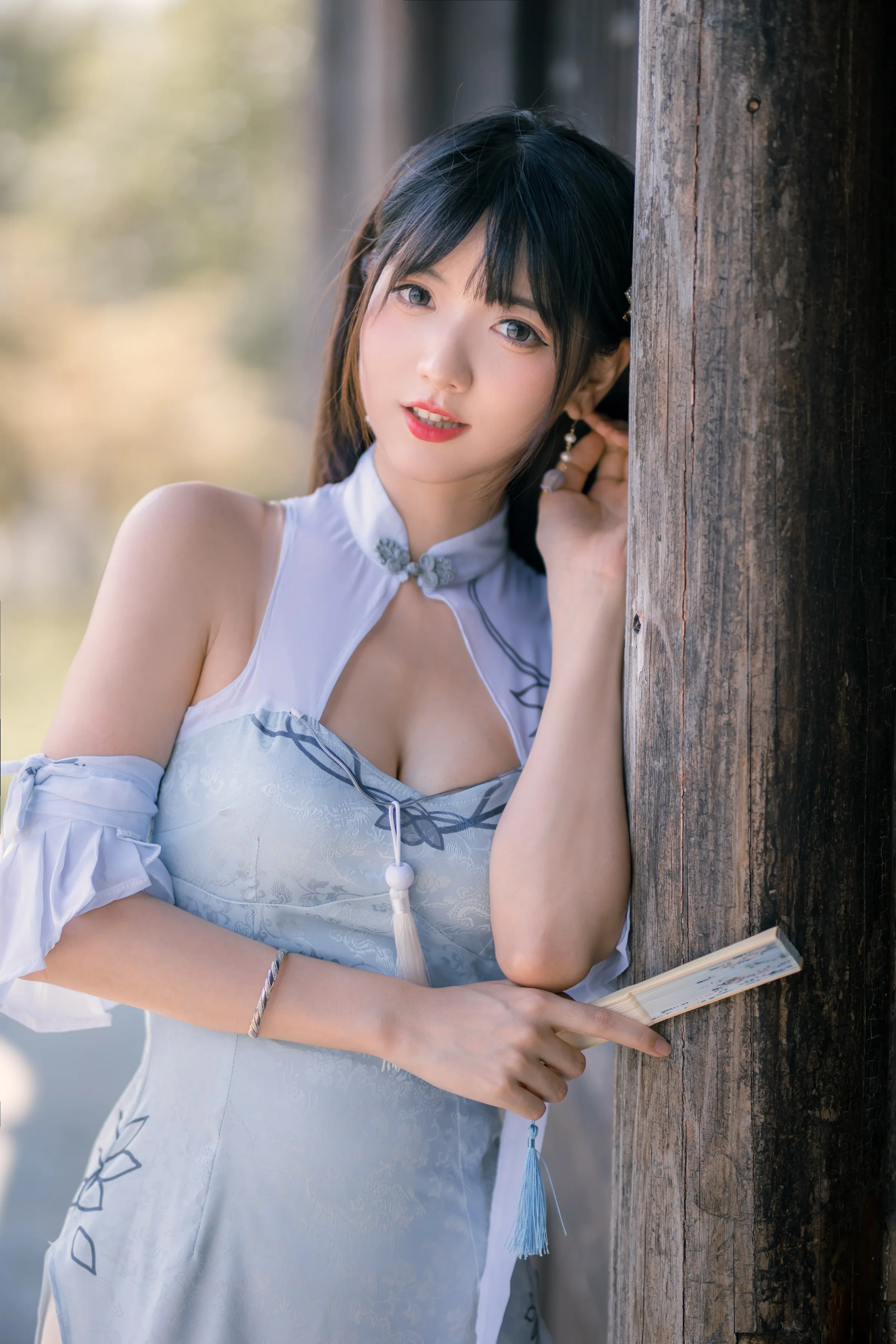 陆卿卿 – 蓝色旗袍｜高清图片集