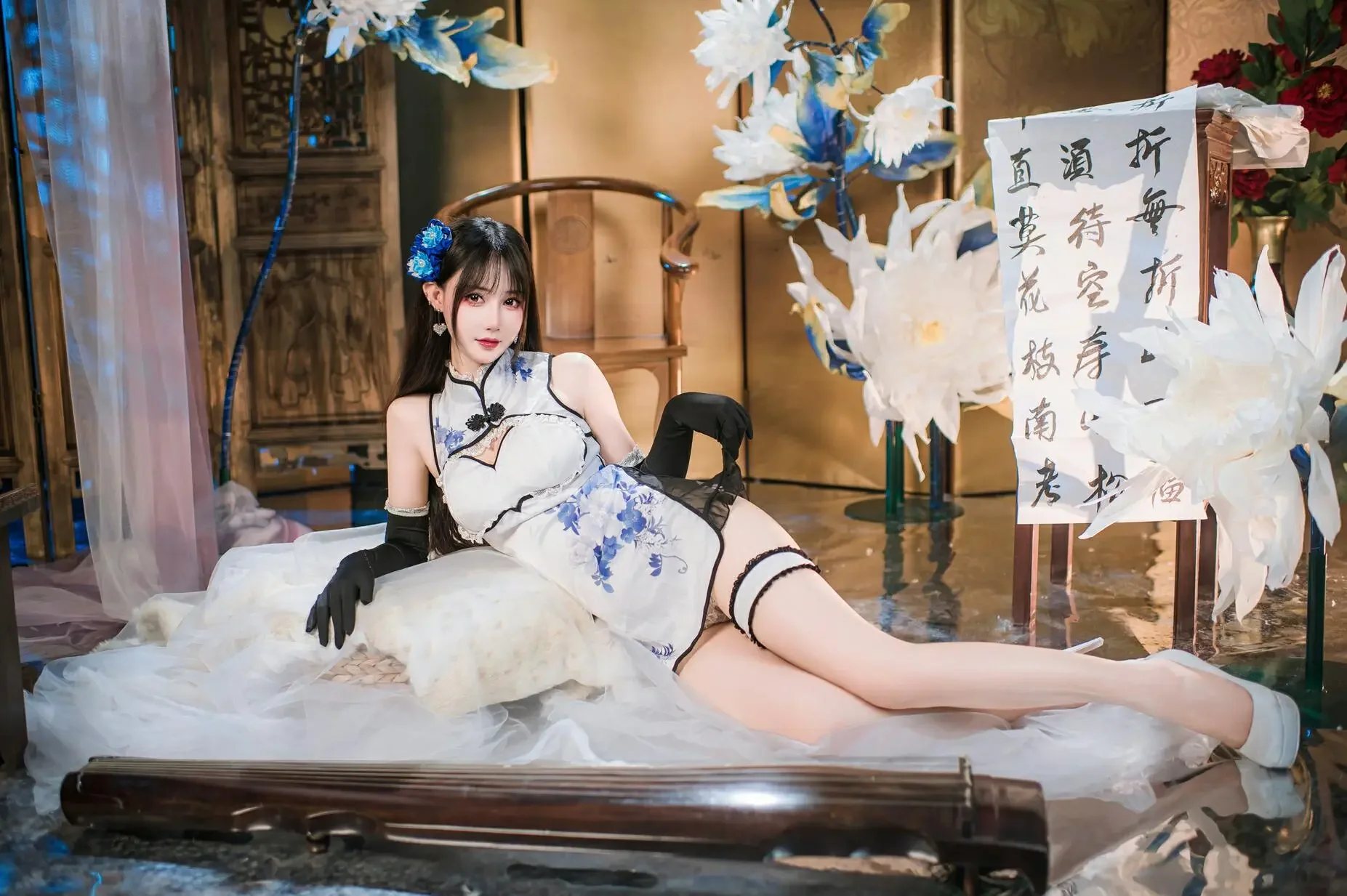羽生三未 – 瓶儿·青花瓷旗袍｜高清图片集