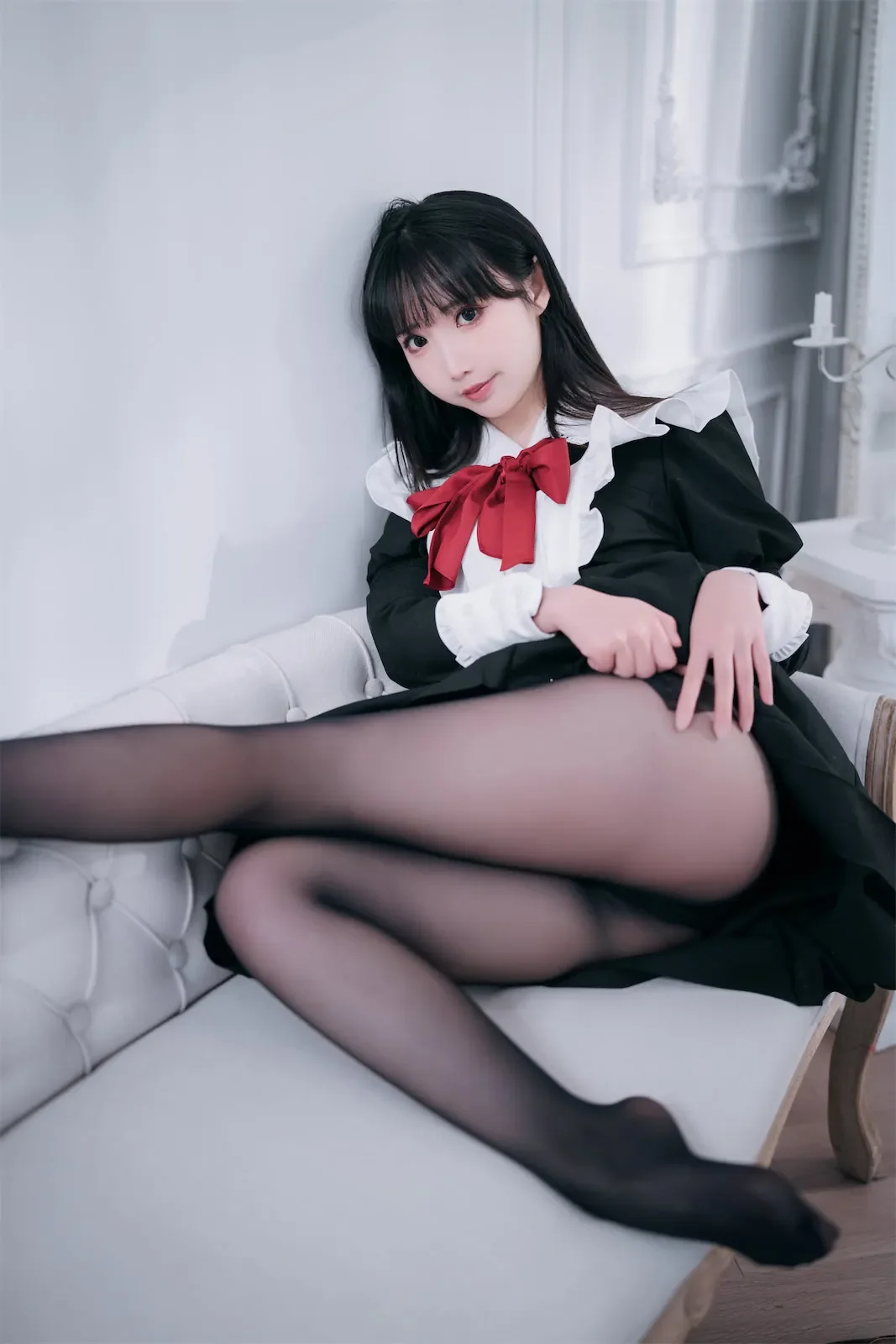 面饼仙儿 – 红高跟女仆｜高清图片集