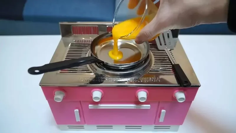 《漫畫家富澤千夏》出清家中雜物 竟然清出博物館等級的家家酒玩具｜高清图片集
