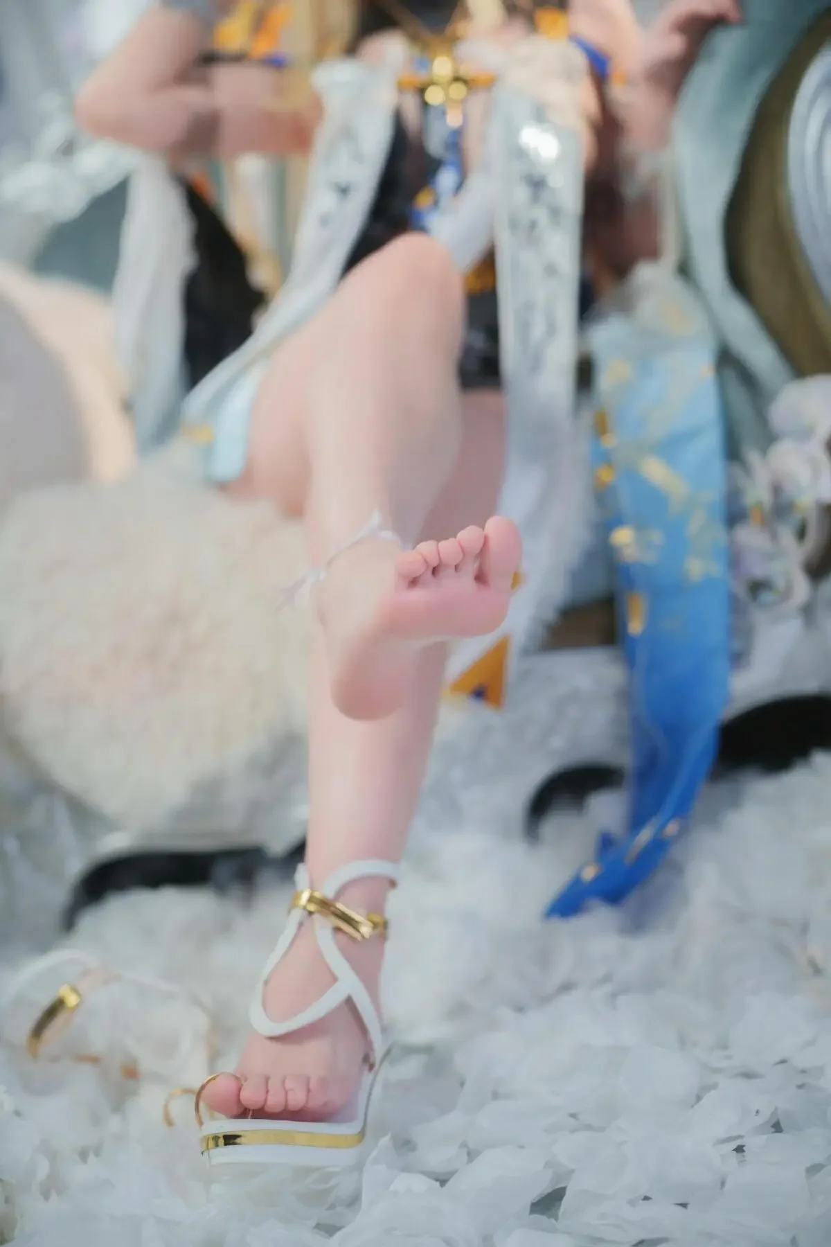 Seele麦麦 – 鸣潮 菲比&卡提希娅·蓝色花海物语｜高清图片集