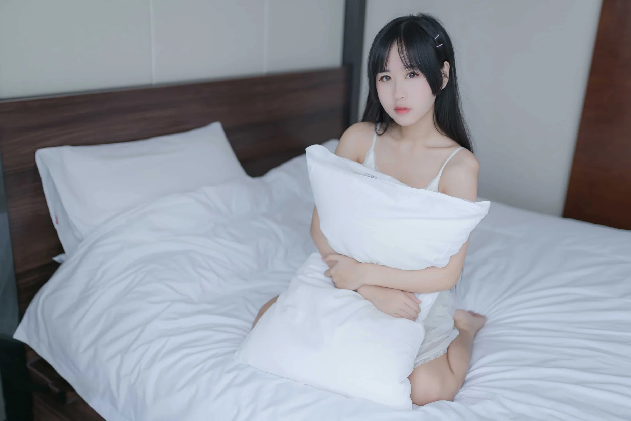 萌芽儿o0-白色私房[44P]｜高清图片集