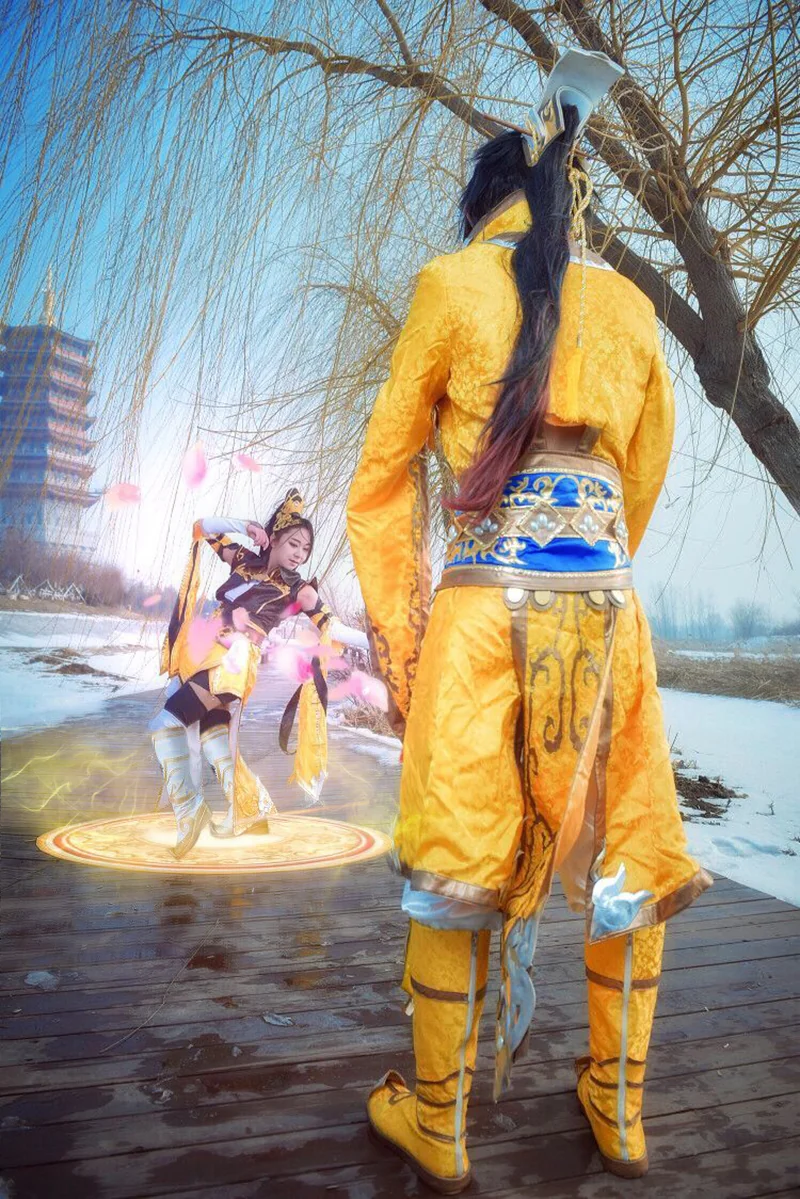 剑网三藏剑成女COS写真