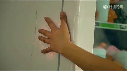 《开心超人》爆改真人剧，童年惨遭毒手｜高清图片集