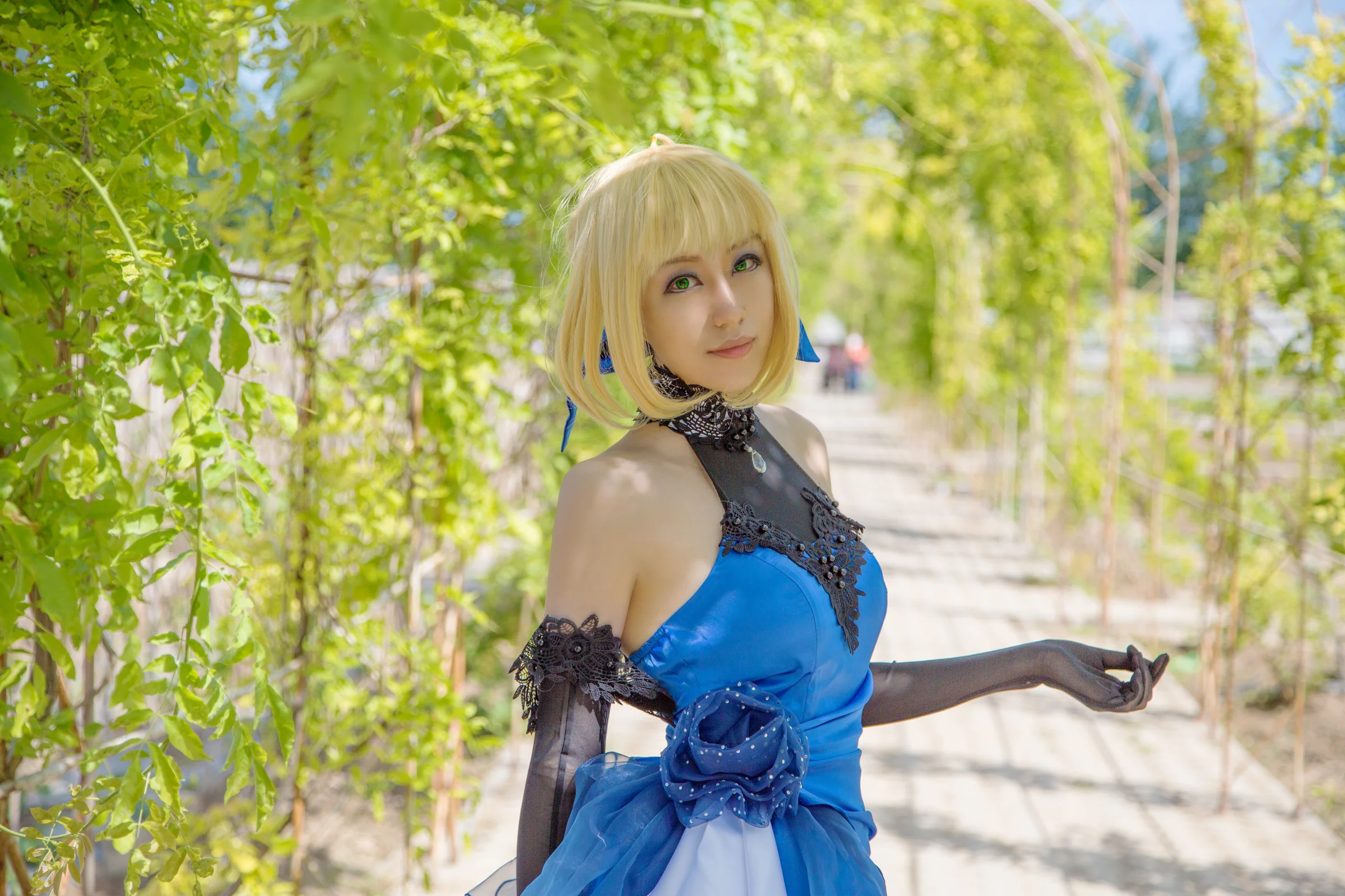 saber蓝礼服COS写真
