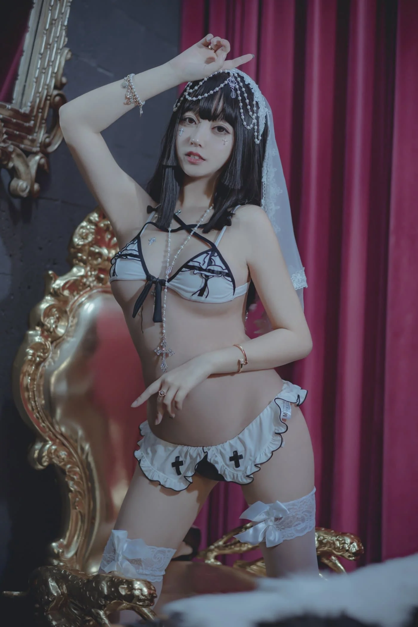 过期米线线喵 – 《禁忌修女》｜高清图片集