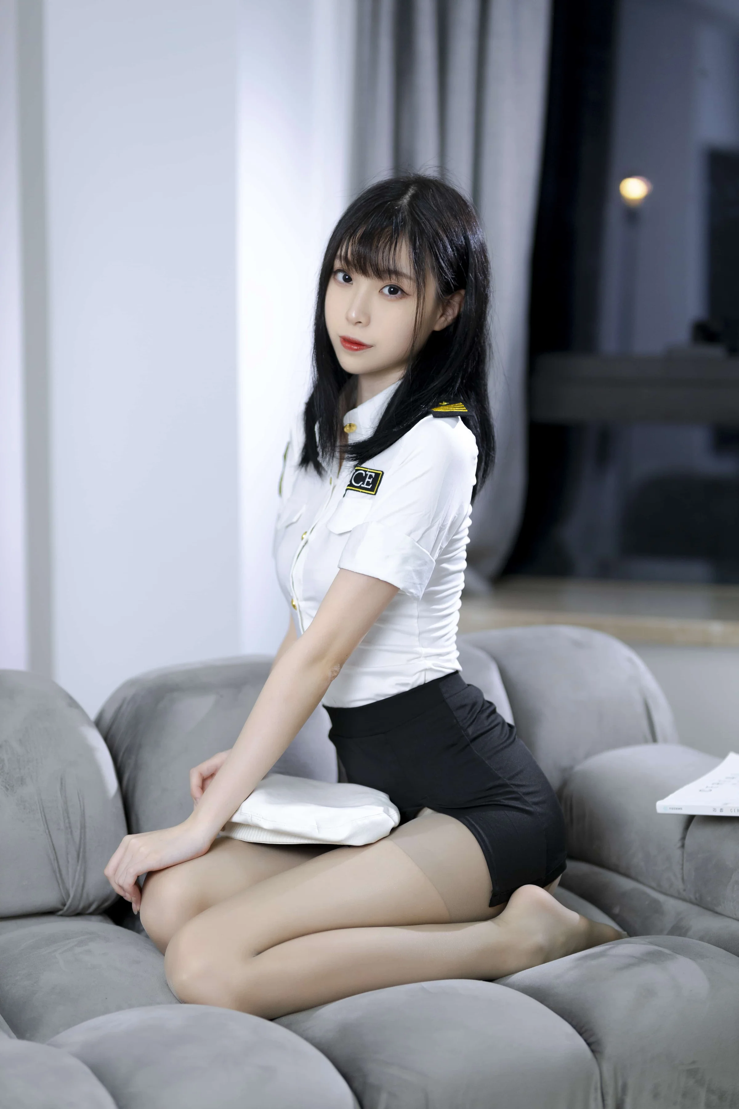 许岚LAN – 灰丝制服 [40P]｜高清图片集