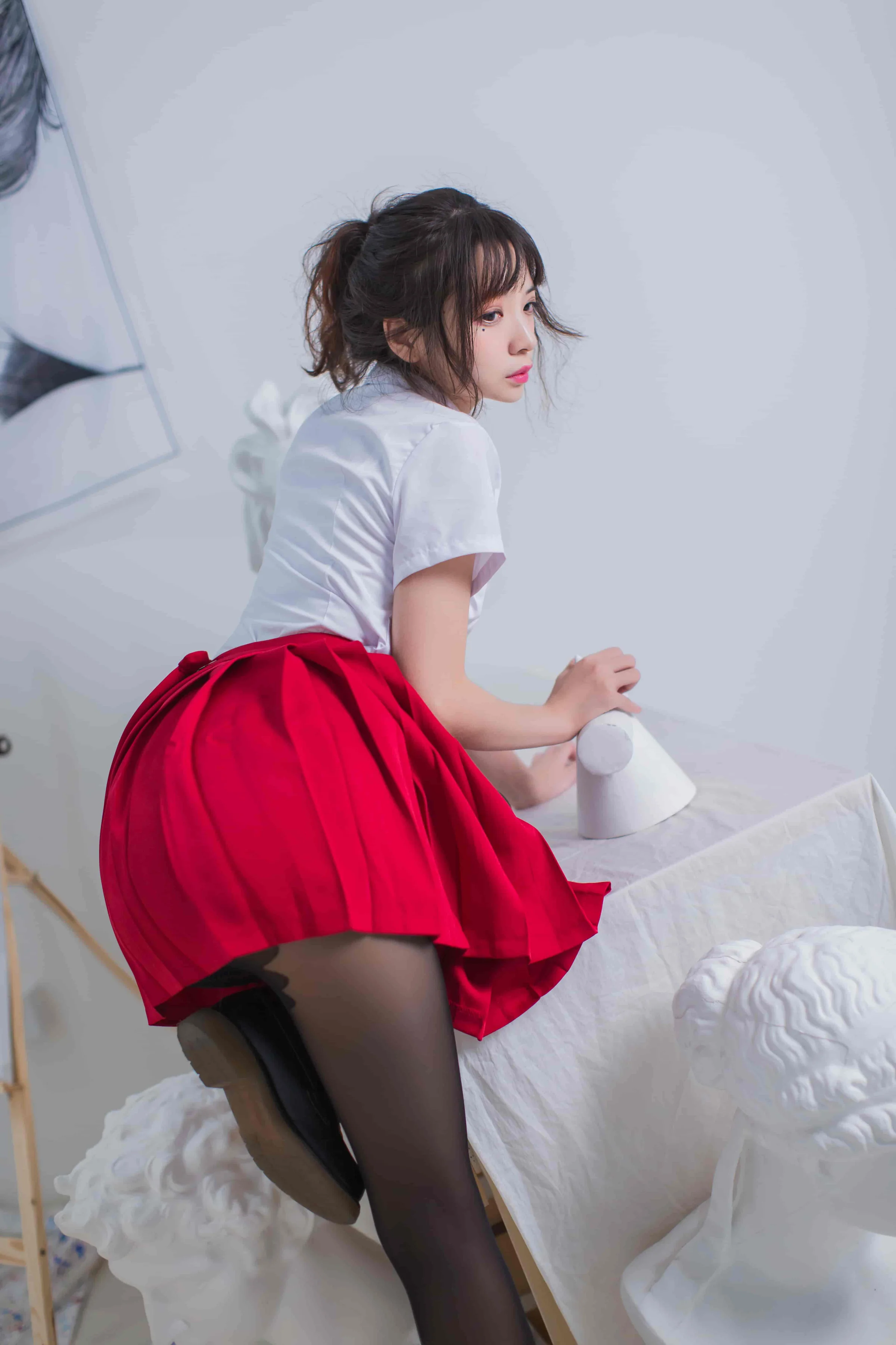 疯猫ss-画室jk[23P-172M]｜高清图片集