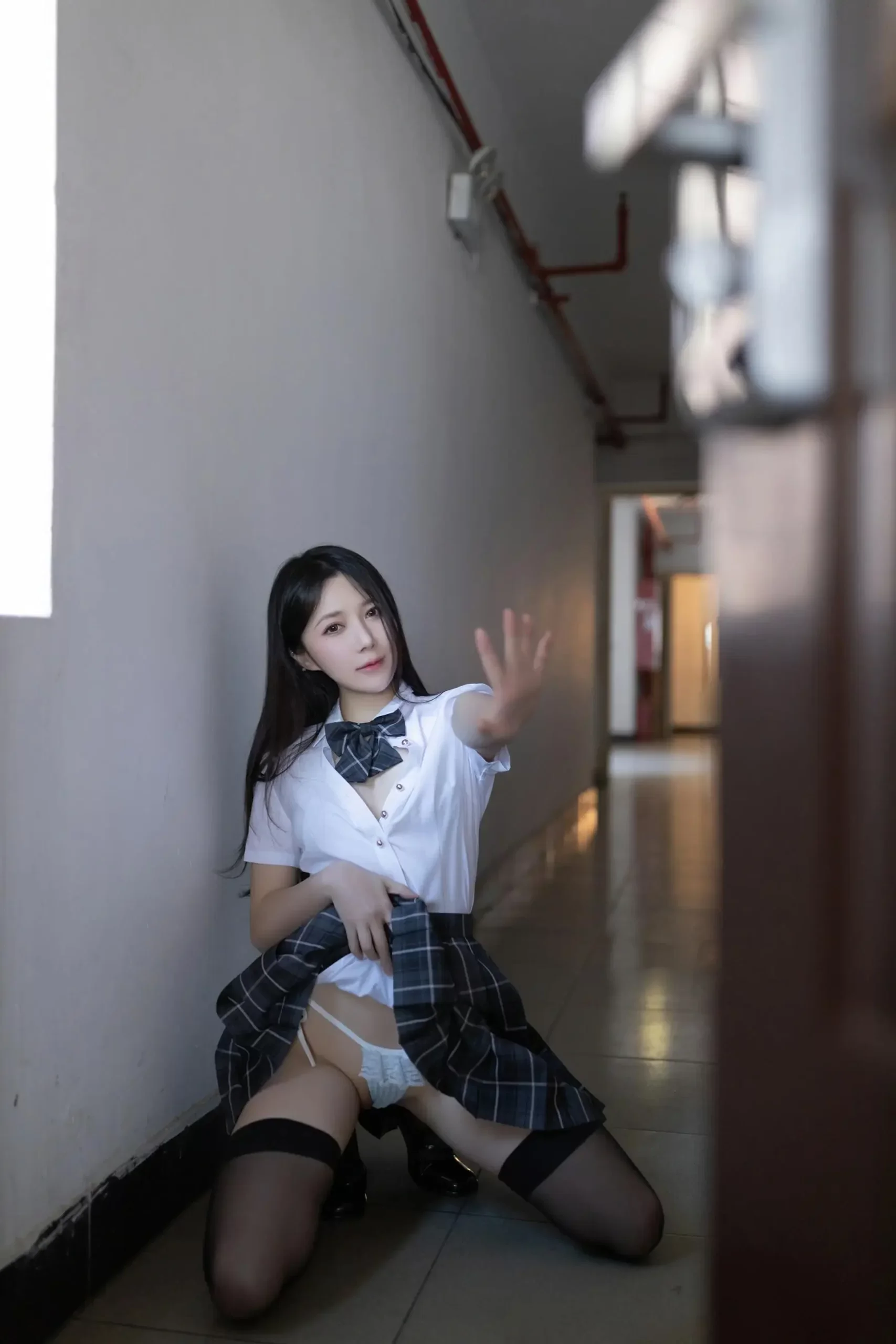 鱼子酱Fish – 《碎衬衫》写真