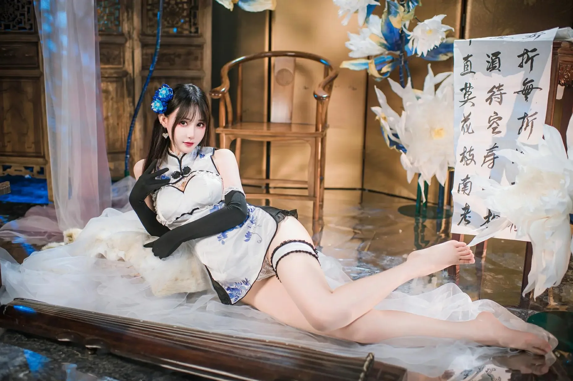 羽生三未 – 瓶儿·青花瓷旗袍｜高清图片集