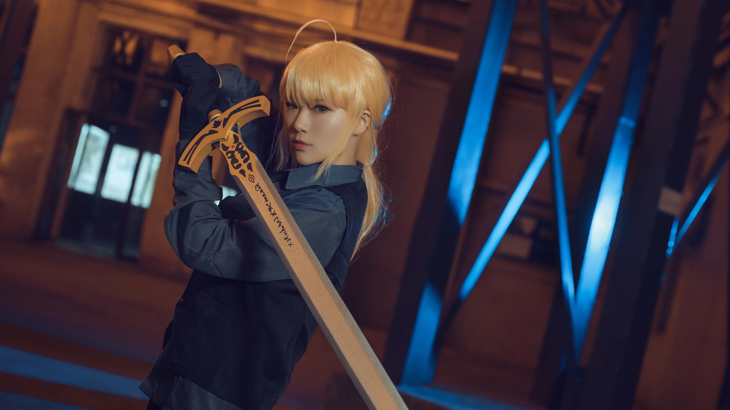 Fate/Zero——黑西装saber COS写真