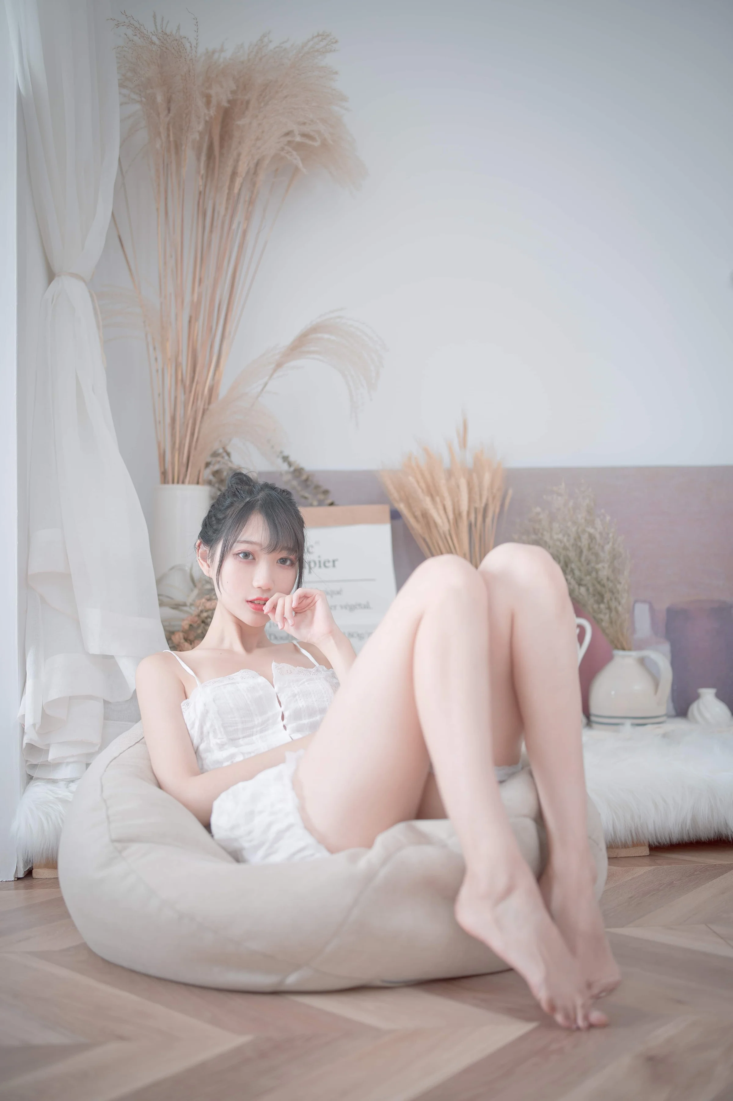 周叽是可爱兔兔 Vol.015 白色睡衣｜高清图片集