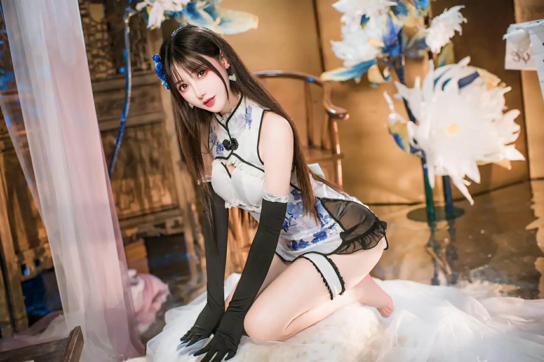 羽生三未 – 瓶儿·青花瓷旗袍｜高清图片集