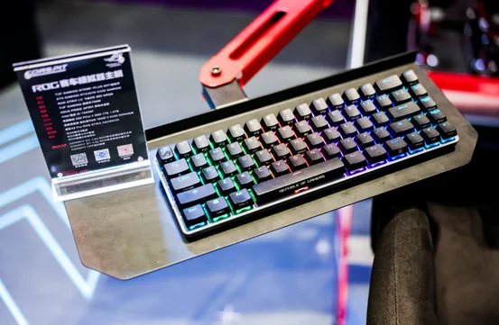 竞化纪元，梦幻联动！ROG×EVA新品发布会登陆BW 2023｜高清图片集
