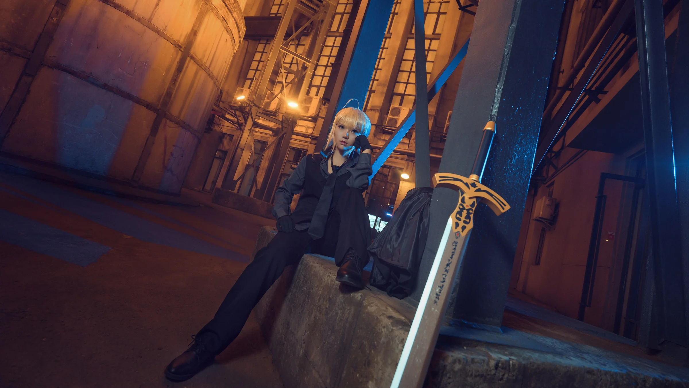 Fate/Zero——黑西装saber COS写真
