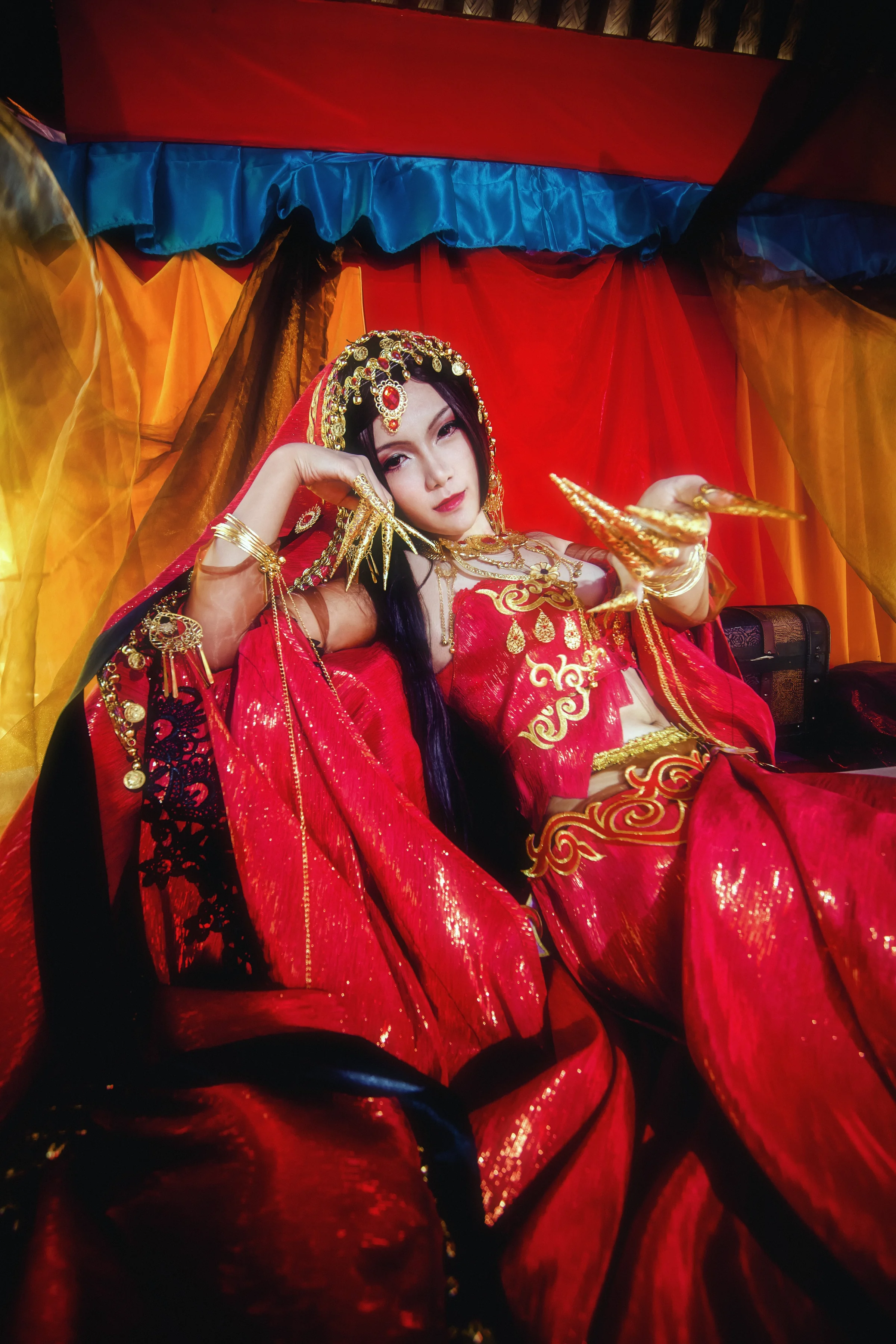 剑网三红衣教圣女·探雪COS写真