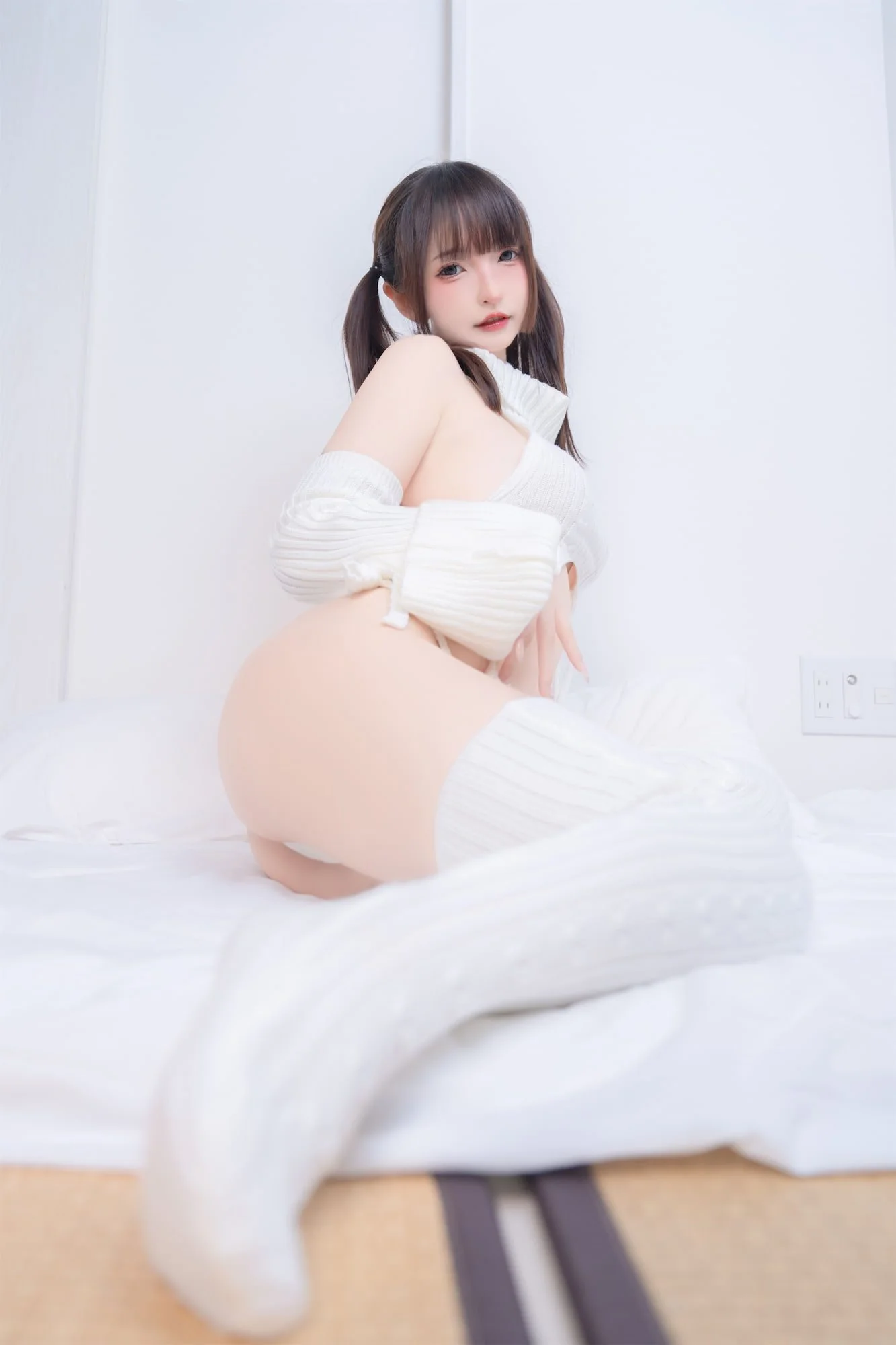 神楽坂真冬 – 斩男毛衣｜高清图片集