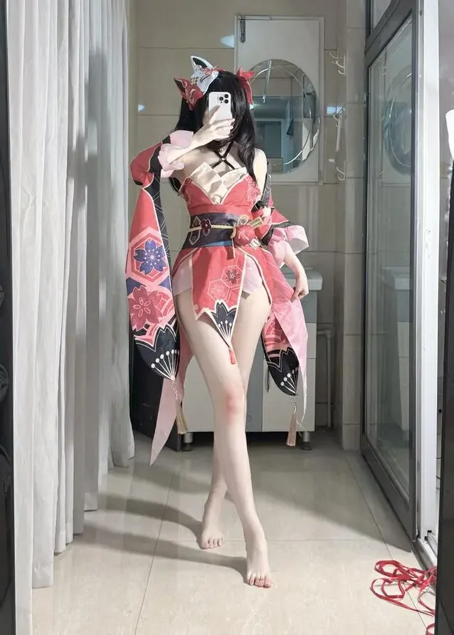 不可爱羚 – 花火COS写真 [52P7V-1.2GB]