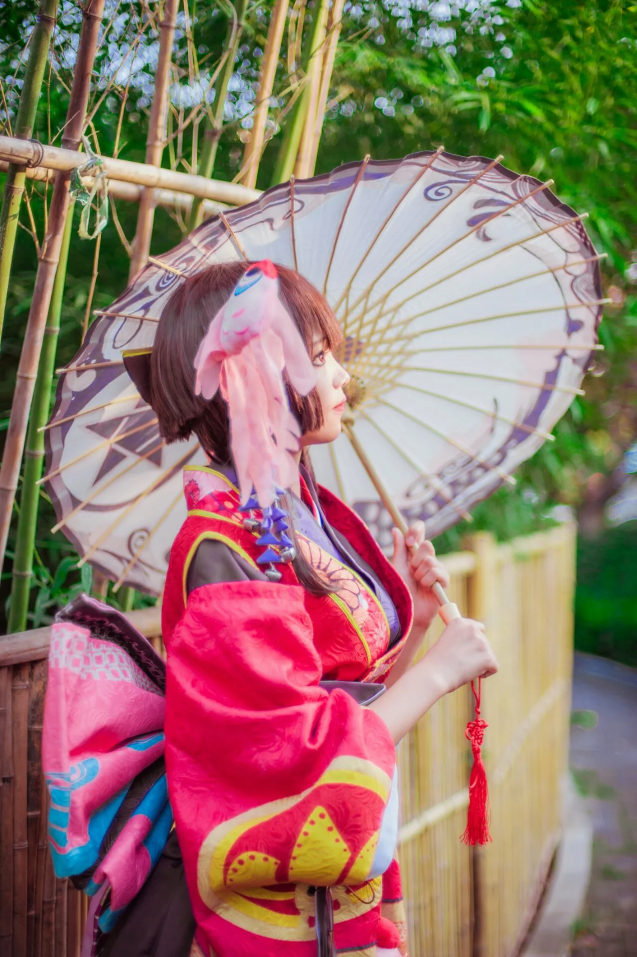 阴阳师神乐COS写真，喜欢很少笑神乐