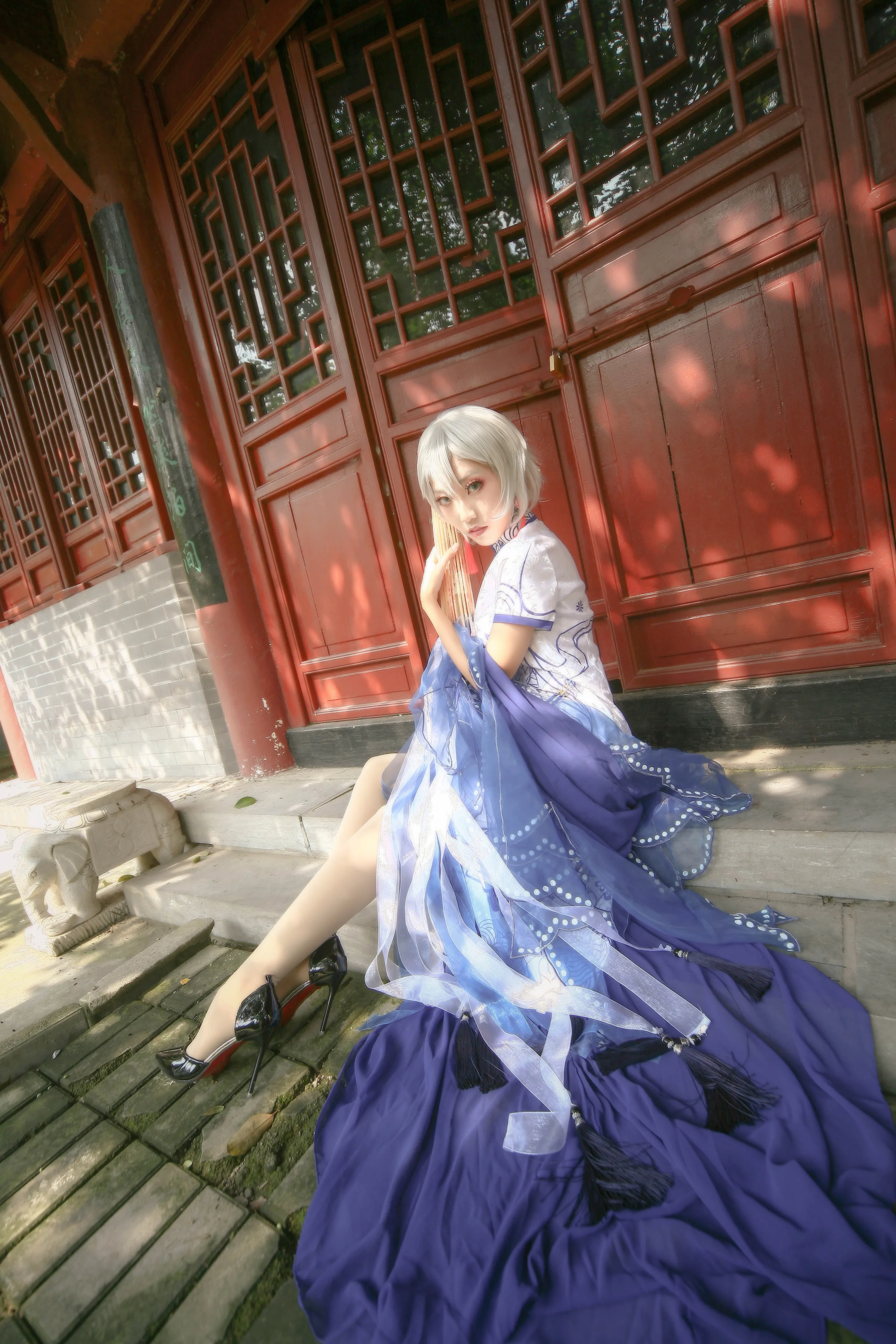V家言和青花瓷同人旗袍COS写真