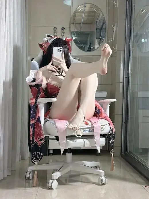不可爱羚 – 花火COS写真 [52P7V-1.2GB]