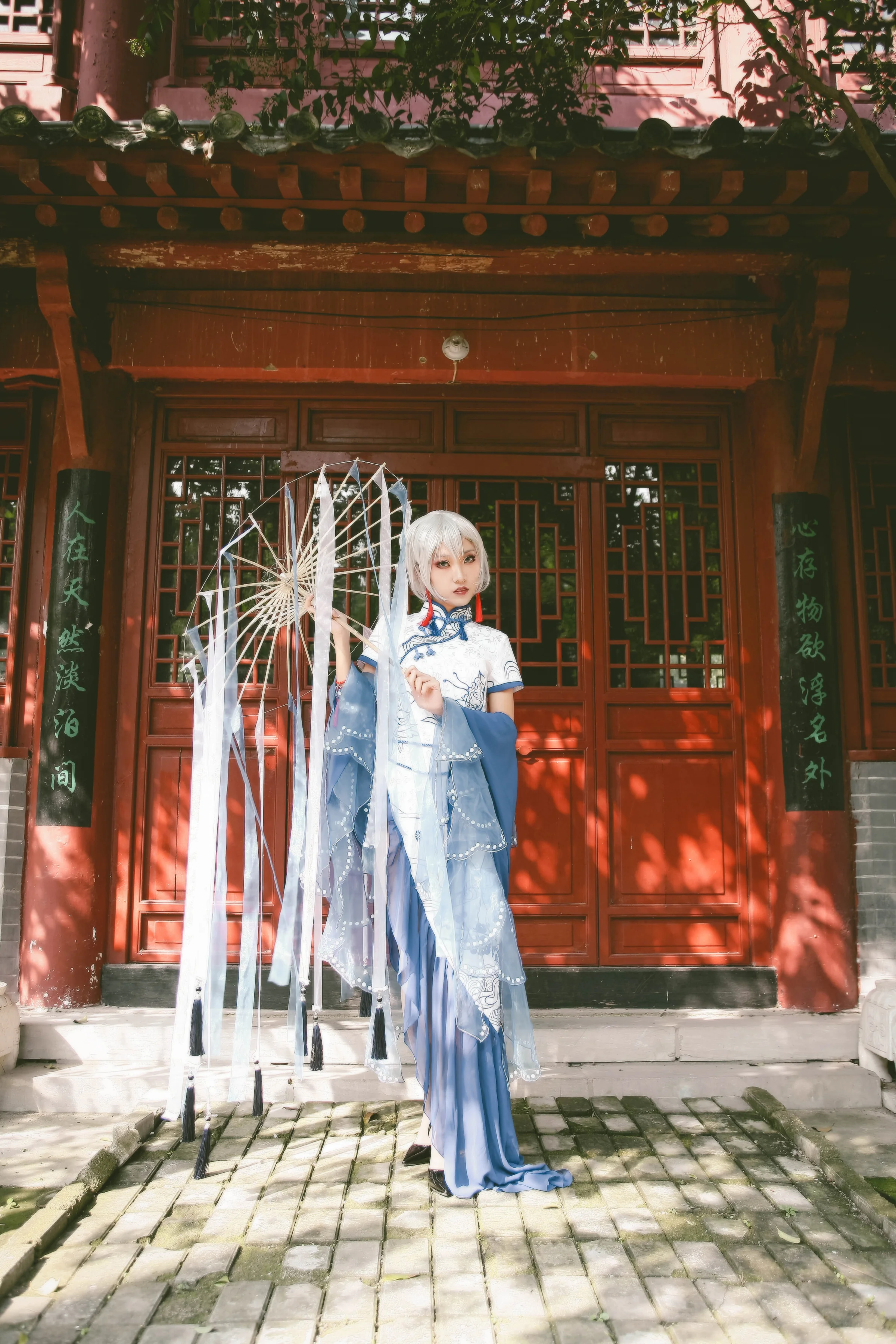 V家言和青花瓷同人旗袍COS写真