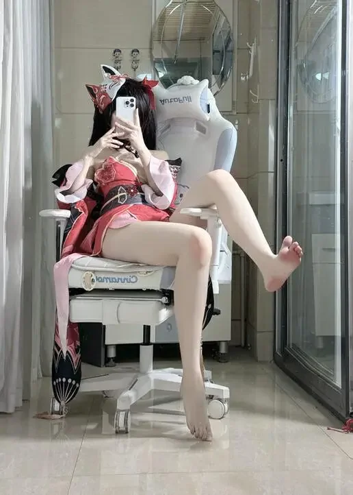 不可爱羚 – 花火COS写真 [52P7V-1.2GB]