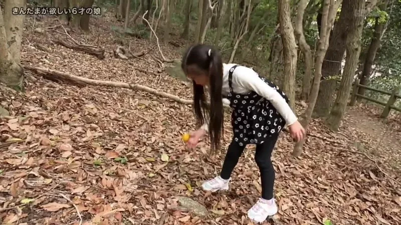 《想要蛋蛋的小女孩》哥哥和爸爸都各有兩顆 為什麼不能分一顆給她呢？｜高清图片集